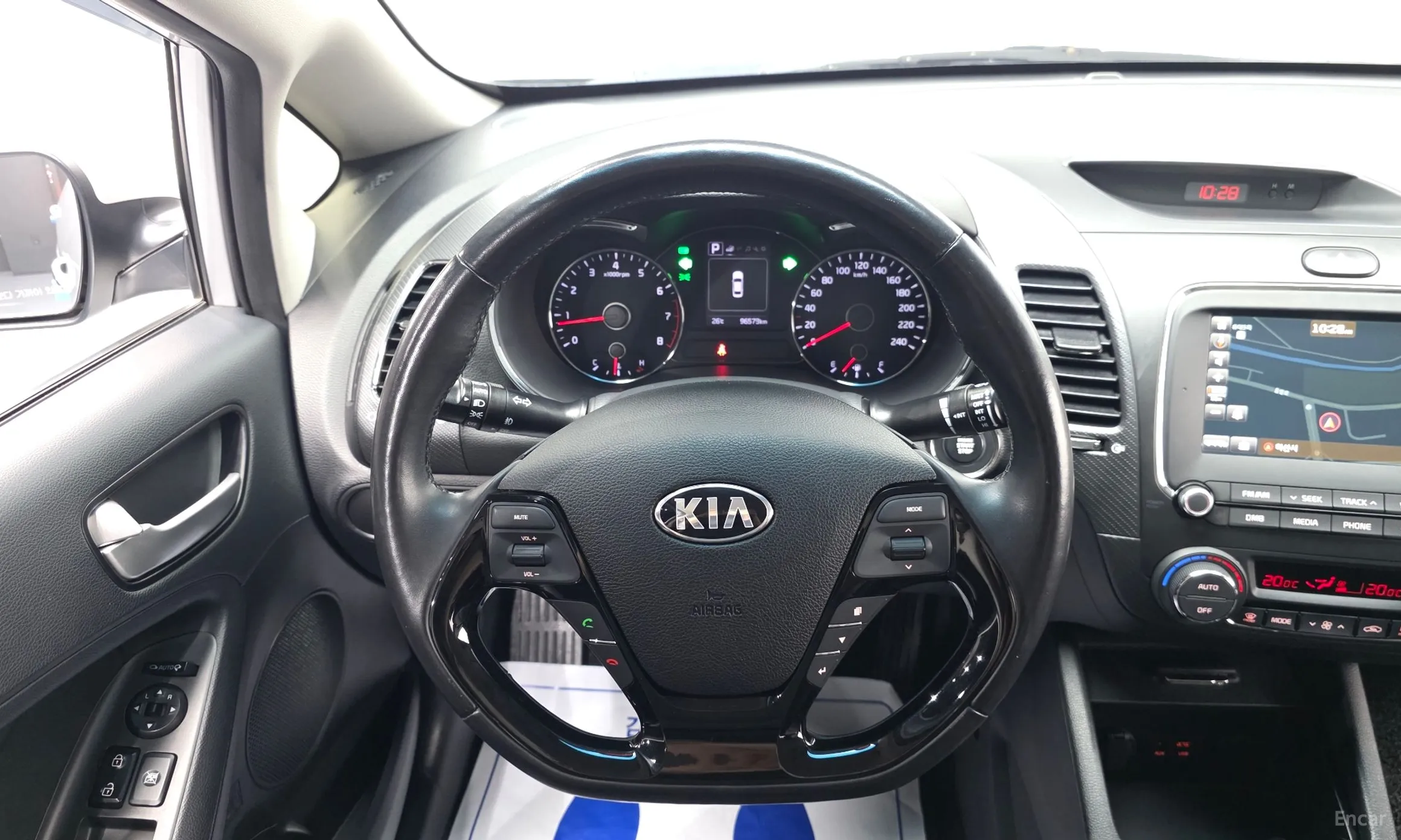 Kia K3 превью 16