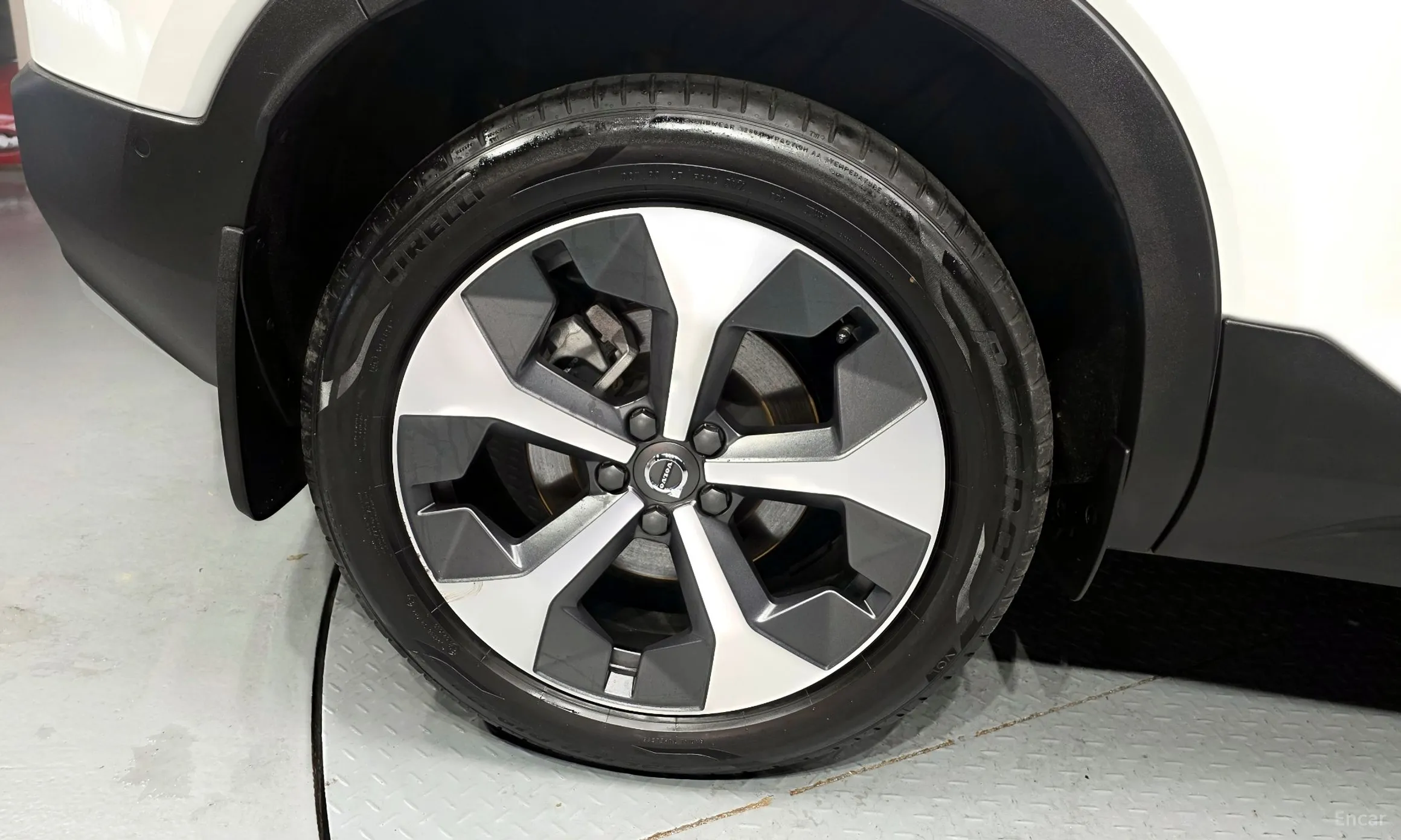 Volvo XC40 превью 5