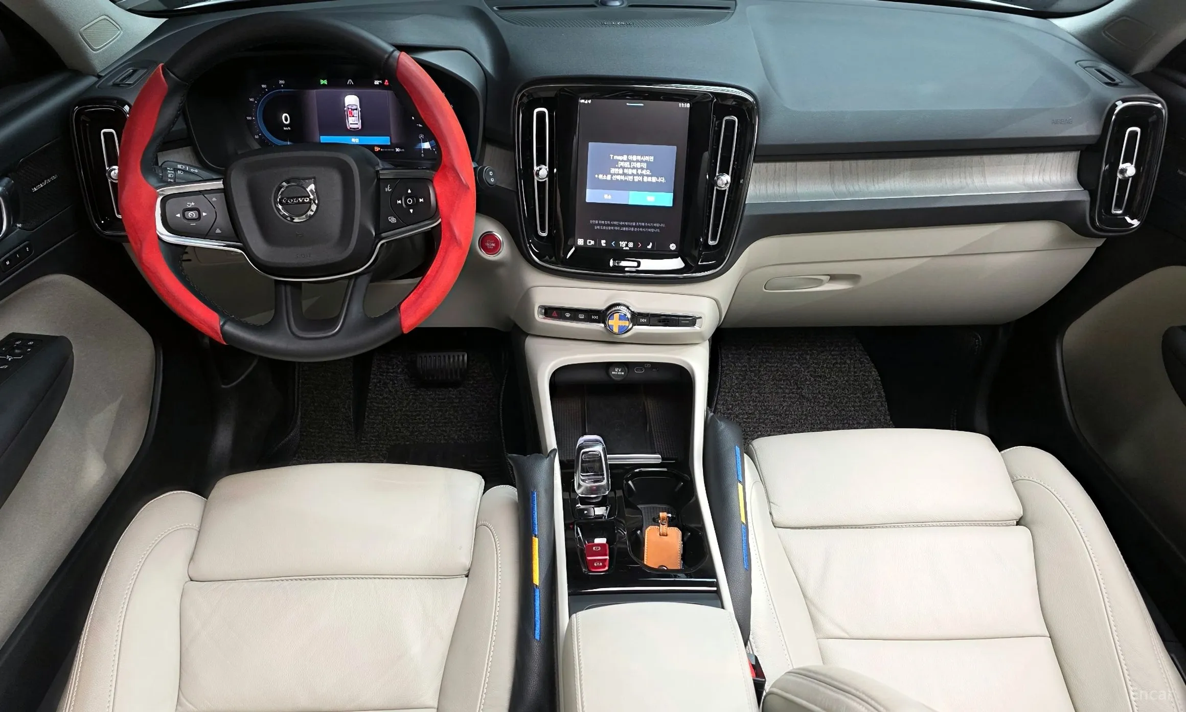 Volvo XC40 превью 7