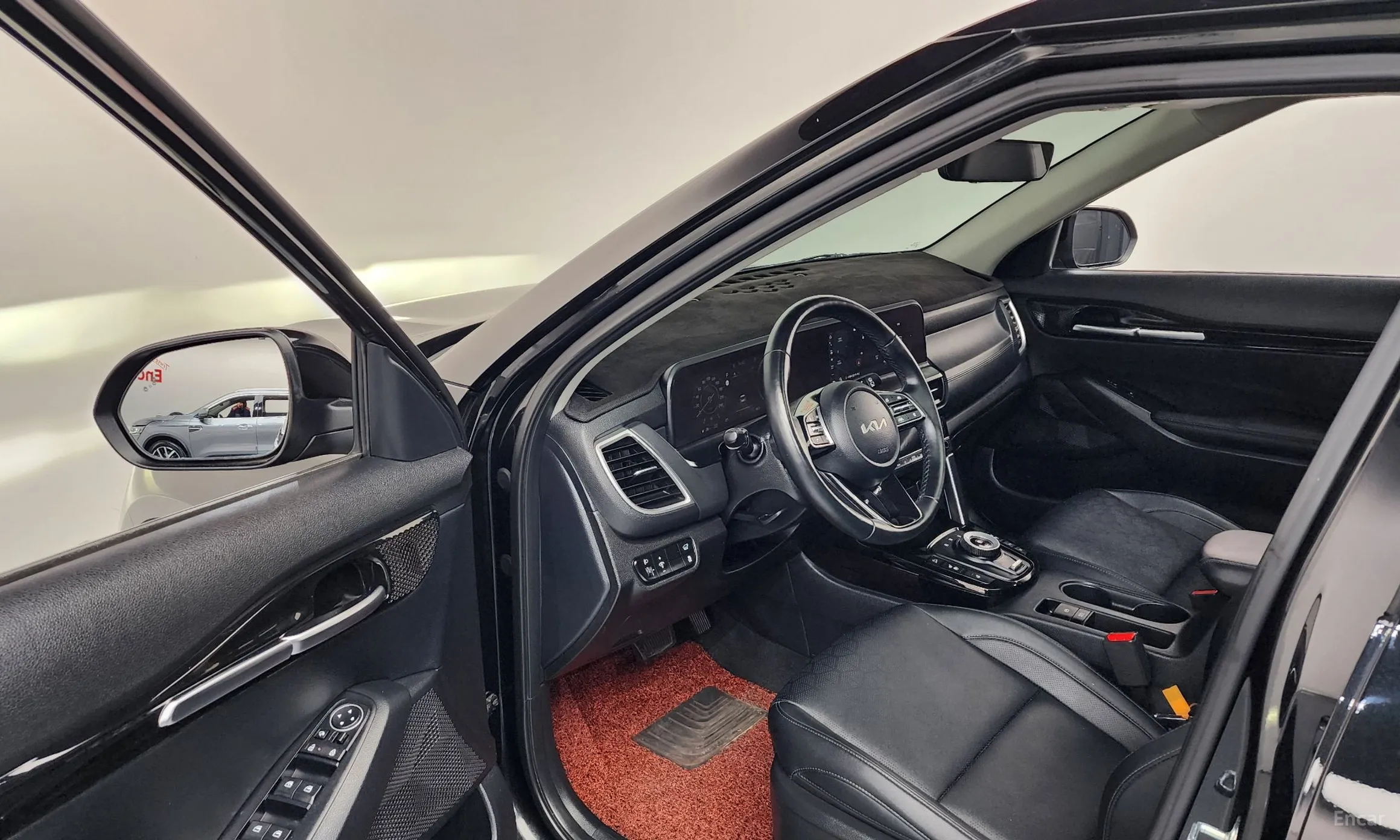 Kia Seltos превью 10