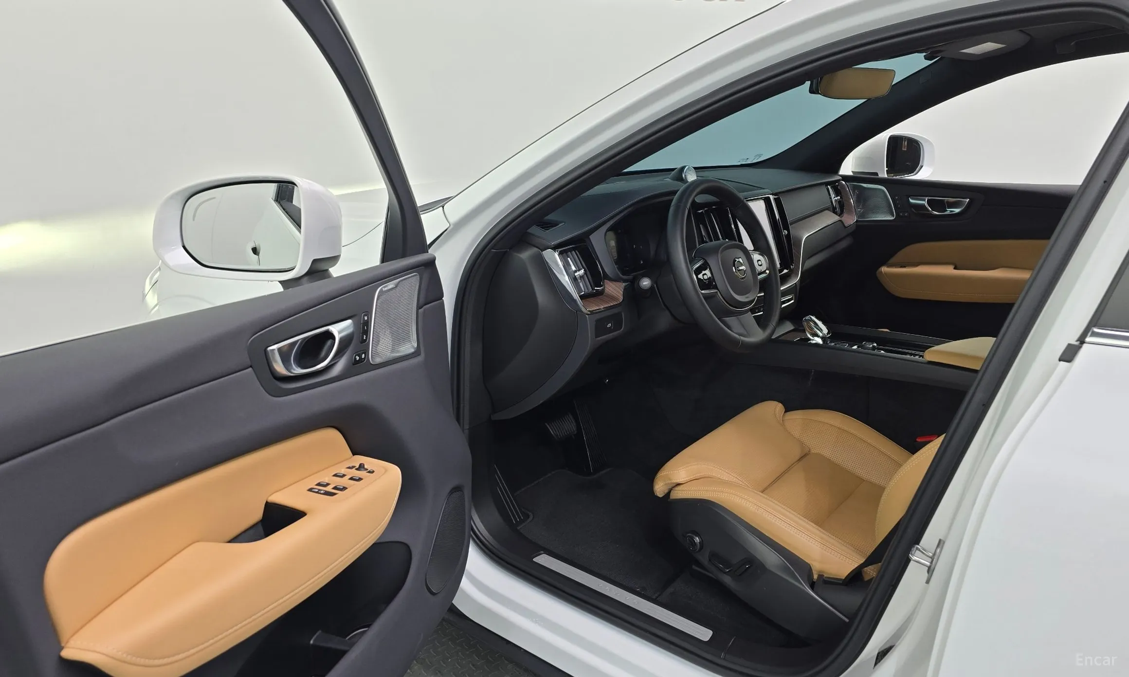Volvo XC60 Gen 2 превью 10