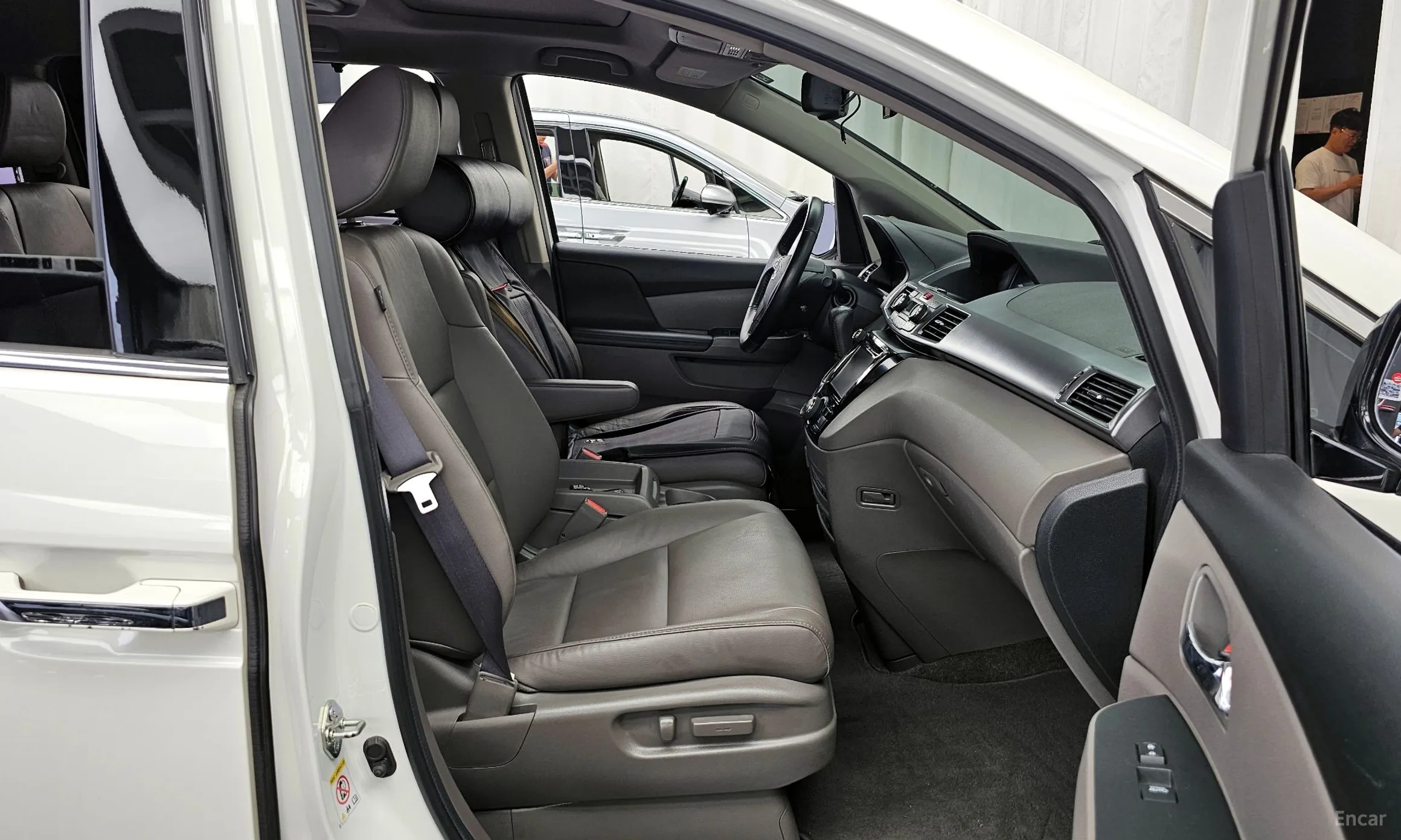 Honda Odyssey превью 11