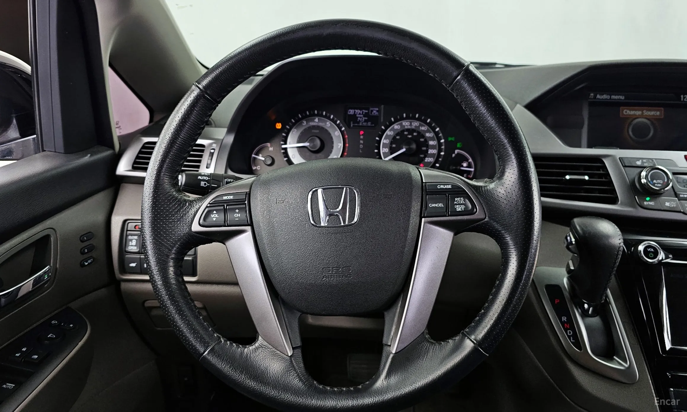 Honda Odyssey превью 13