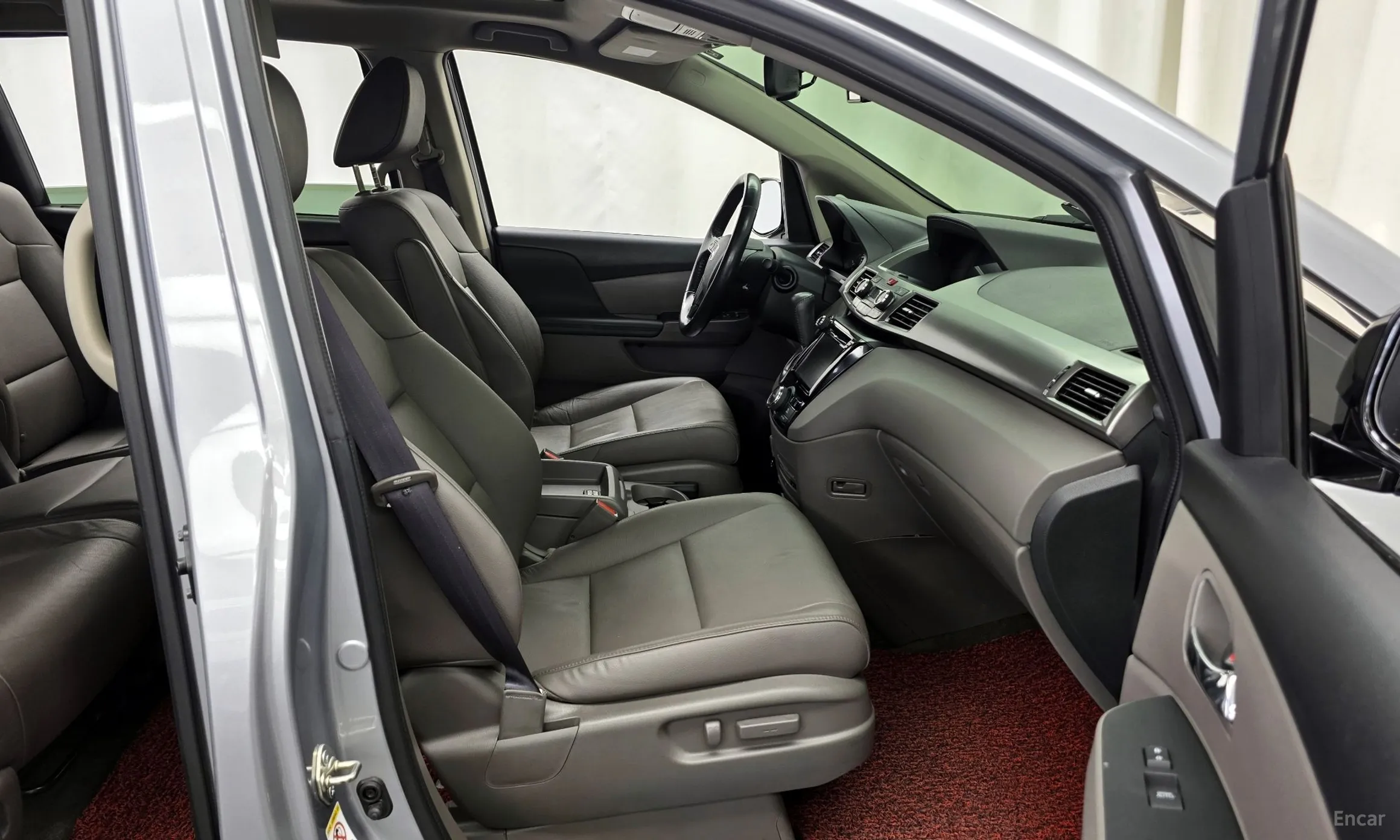 Honda Odyssey превью 11