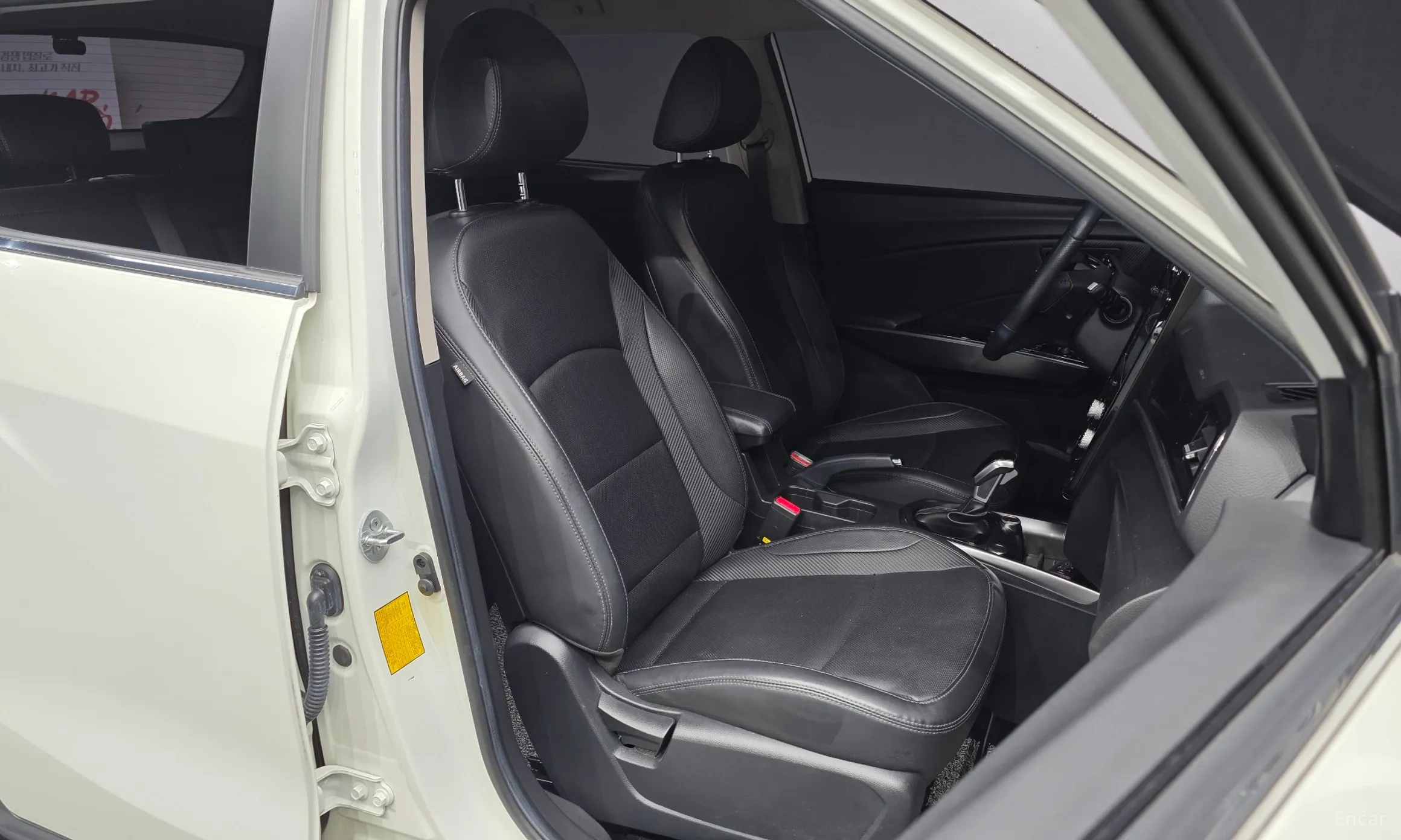 KG Mobility (SsangYong) Berry New Tivoli превью 12