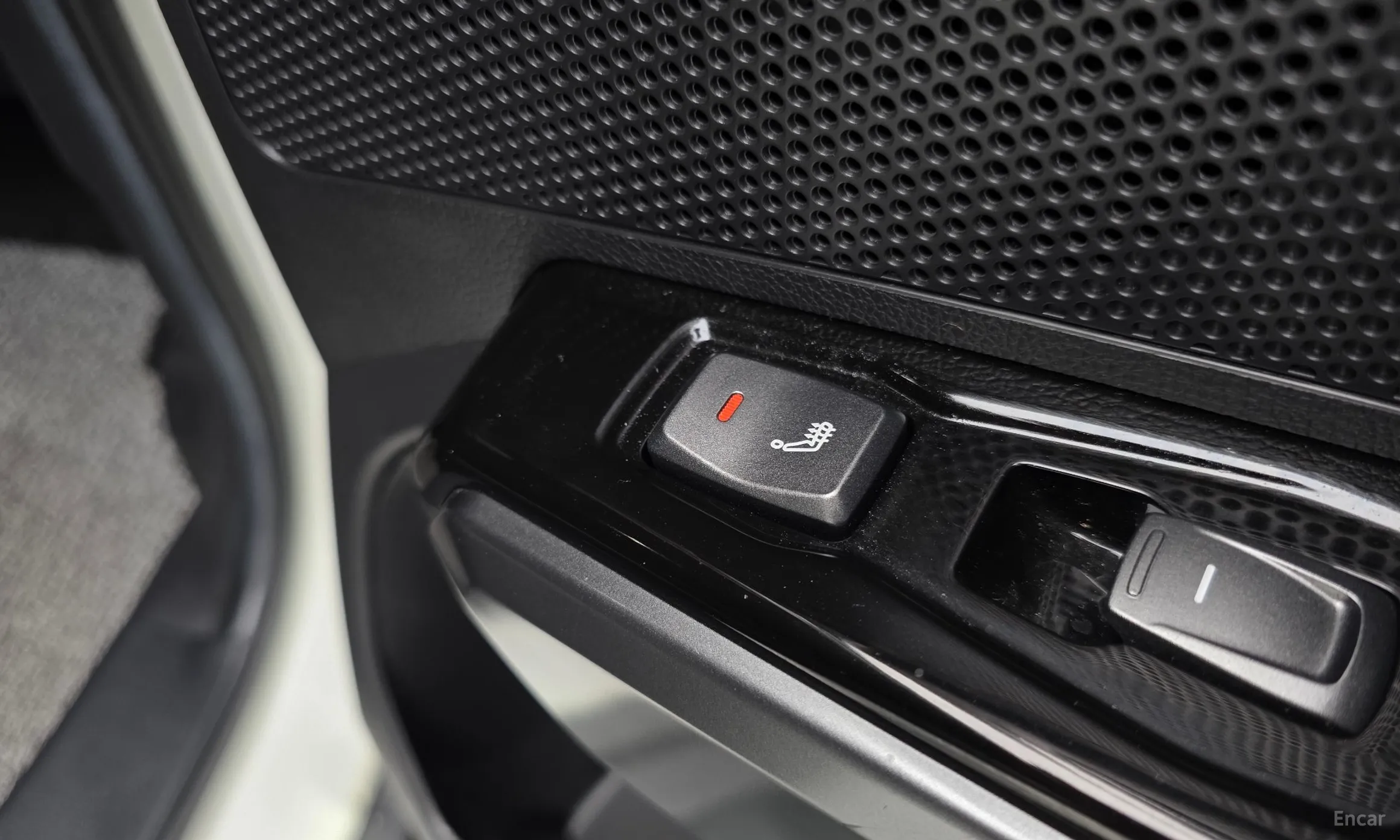 KG Mobility (SsangYong) Berry New Tivoli превью 19