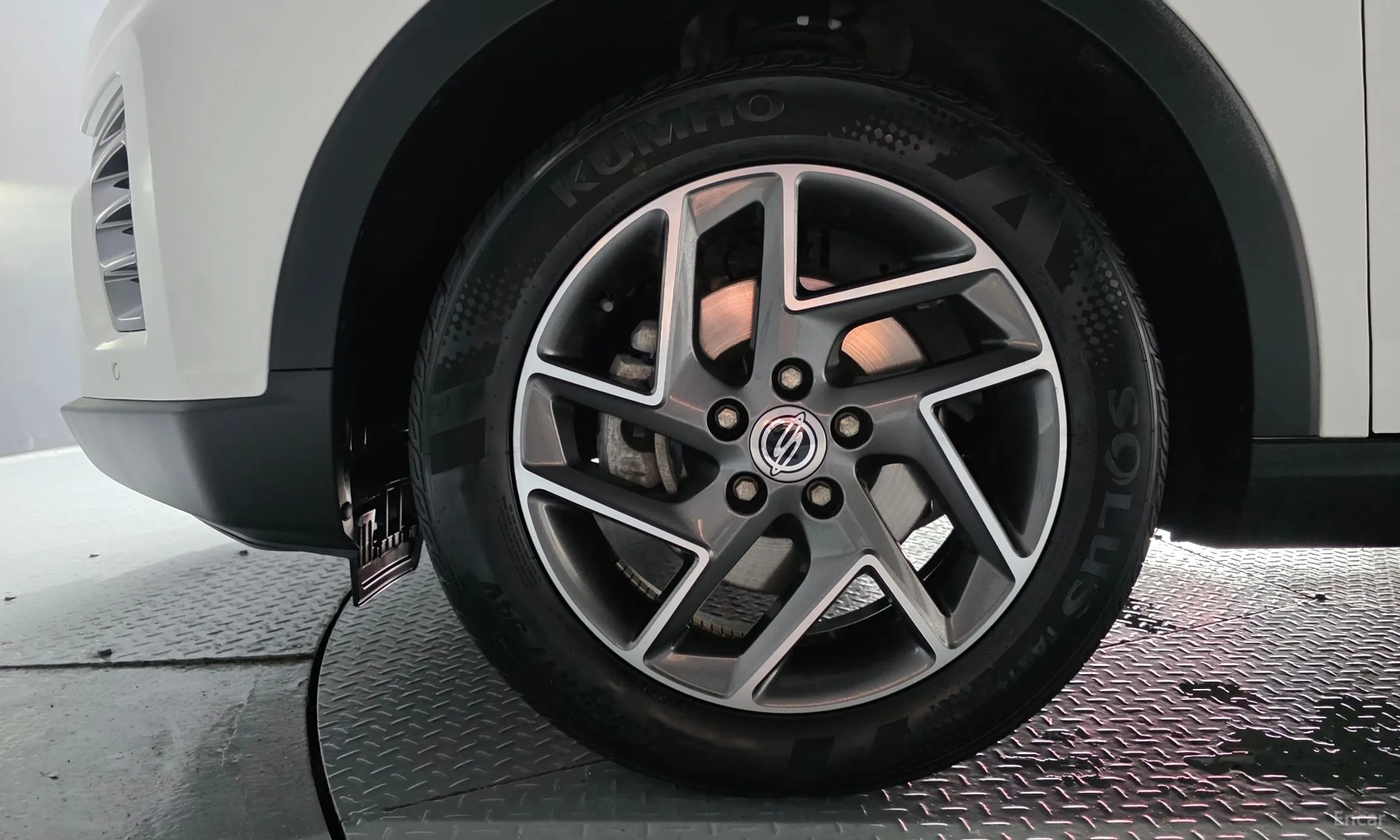 KG Mobility (SsangYong) Berry New Tivoli превью 5