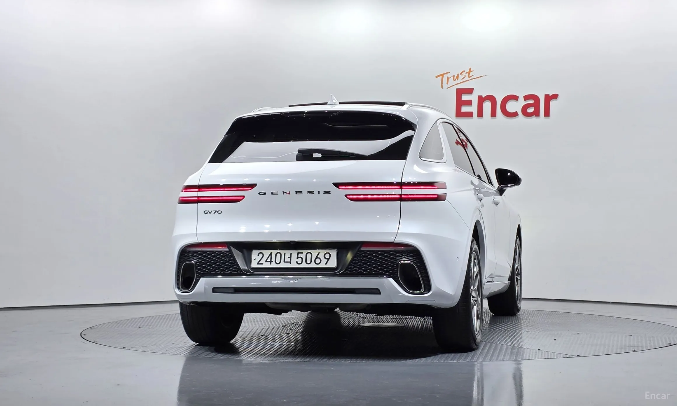 Genesis GV70 превью 4