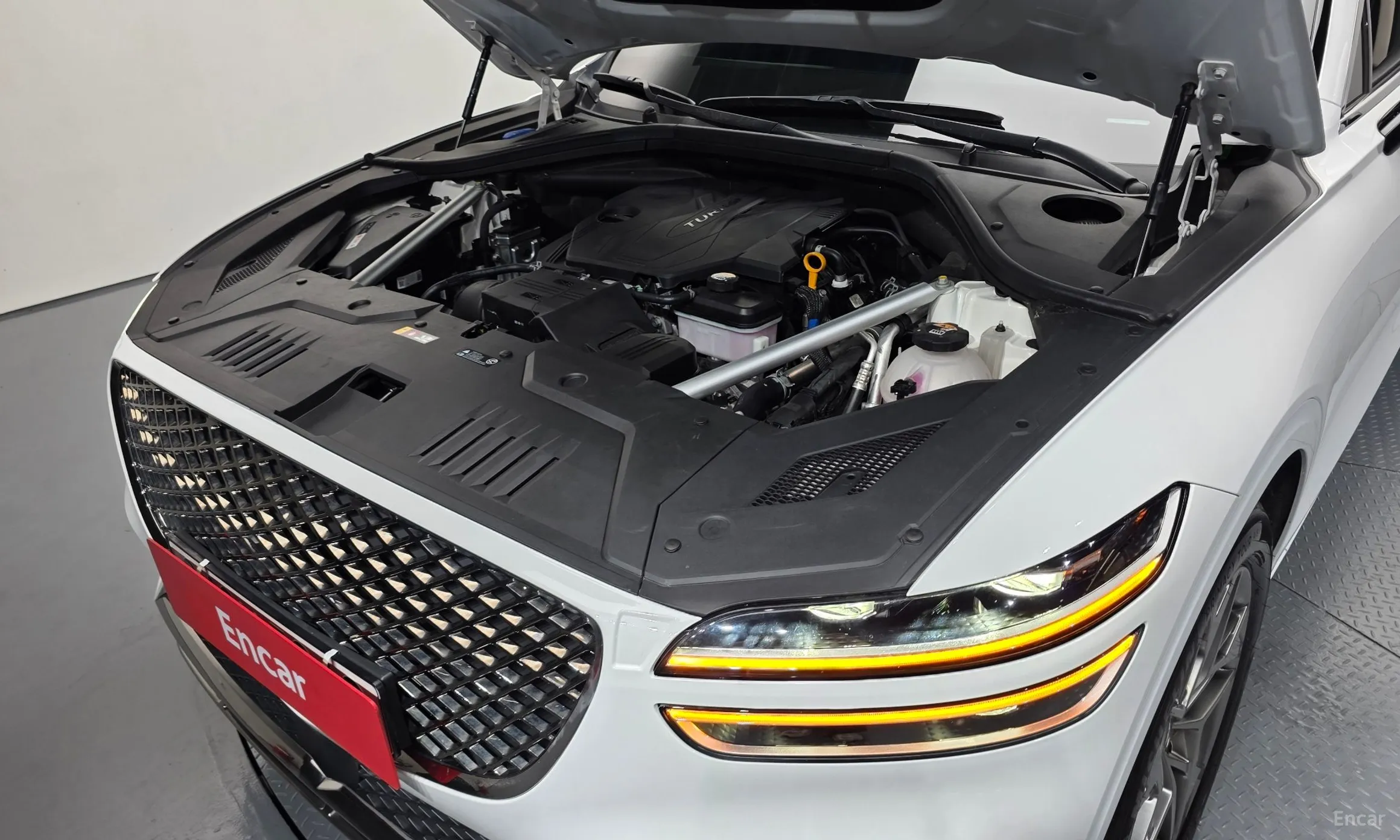 Genesis GV70 превью 6