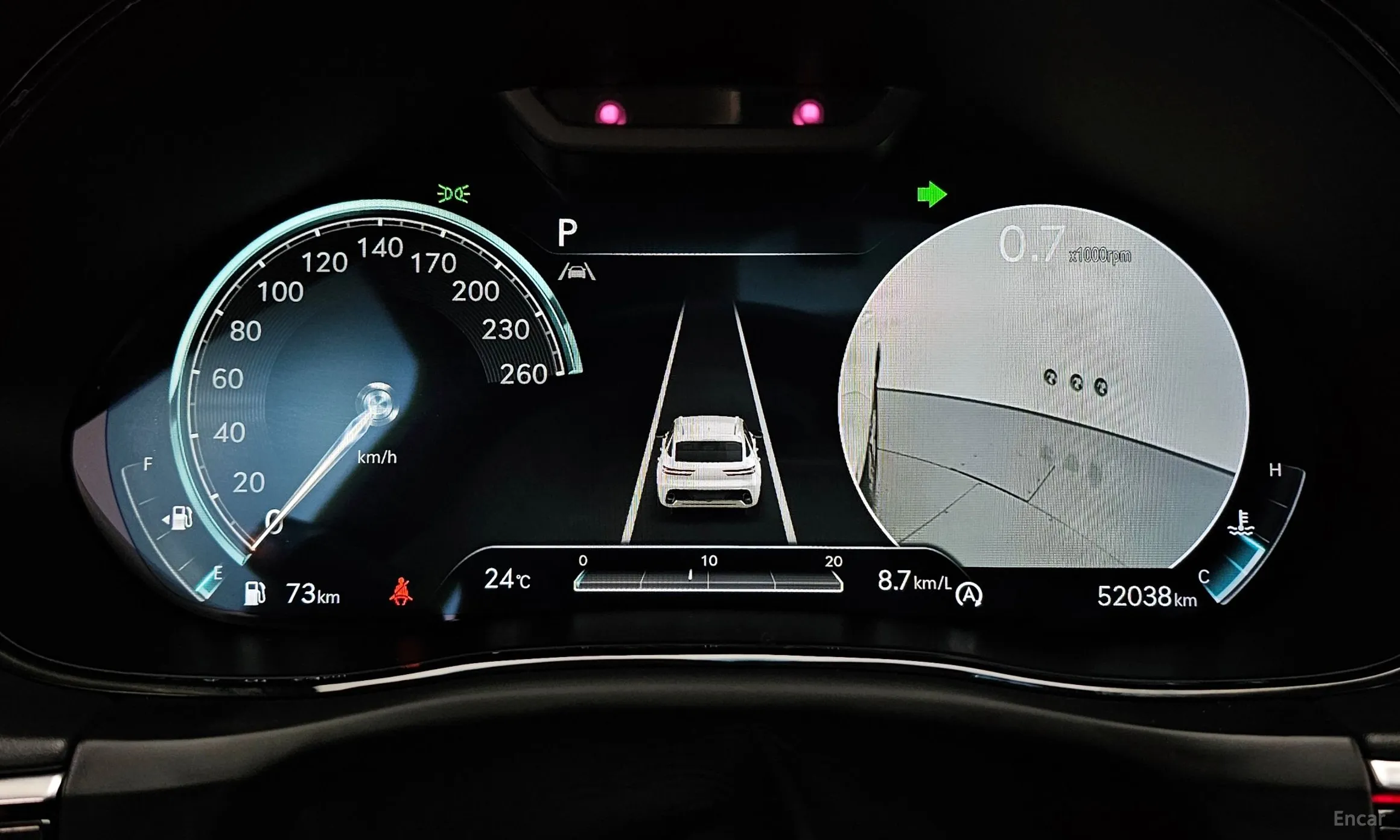Genesis GV70 превью 8