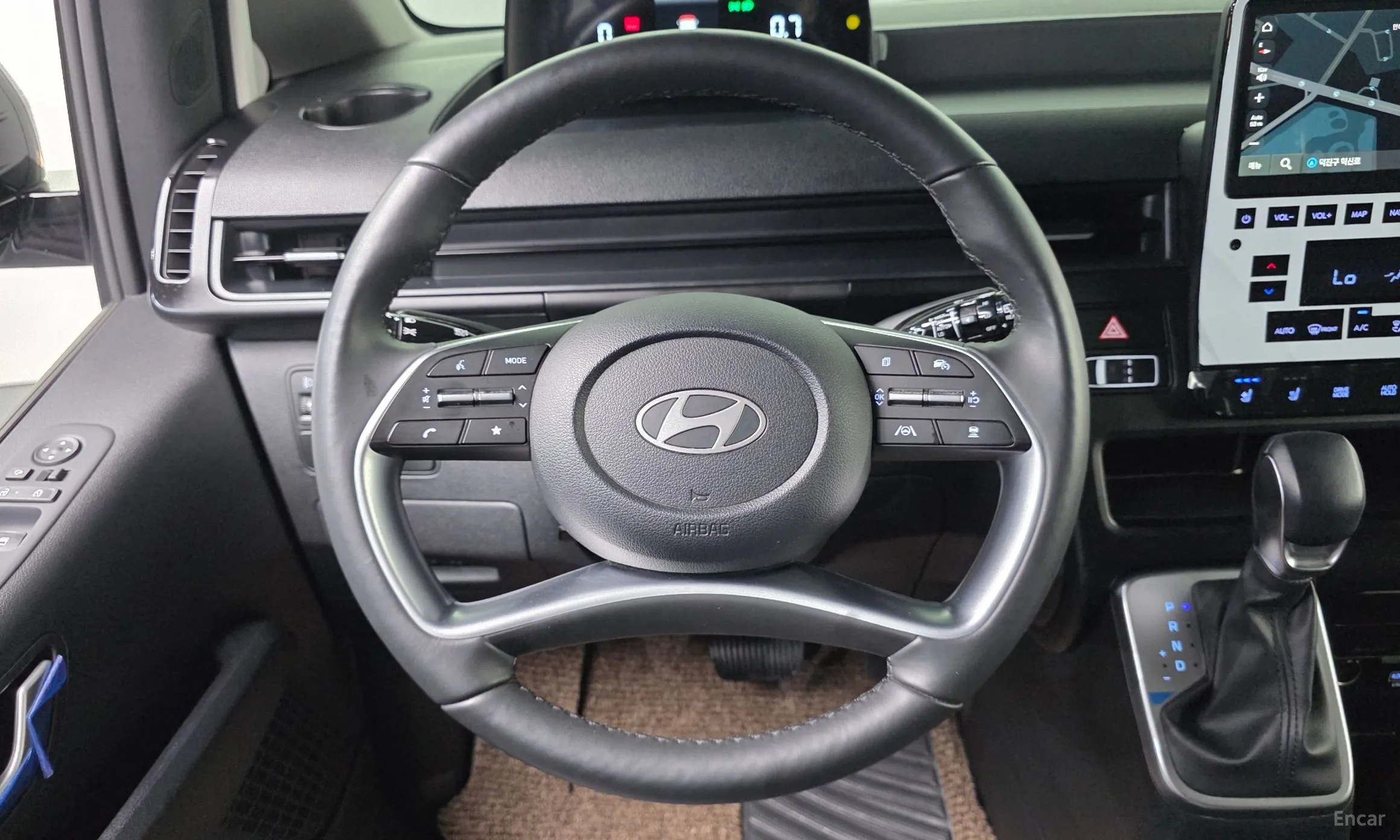 Hyundai Staria превью 14