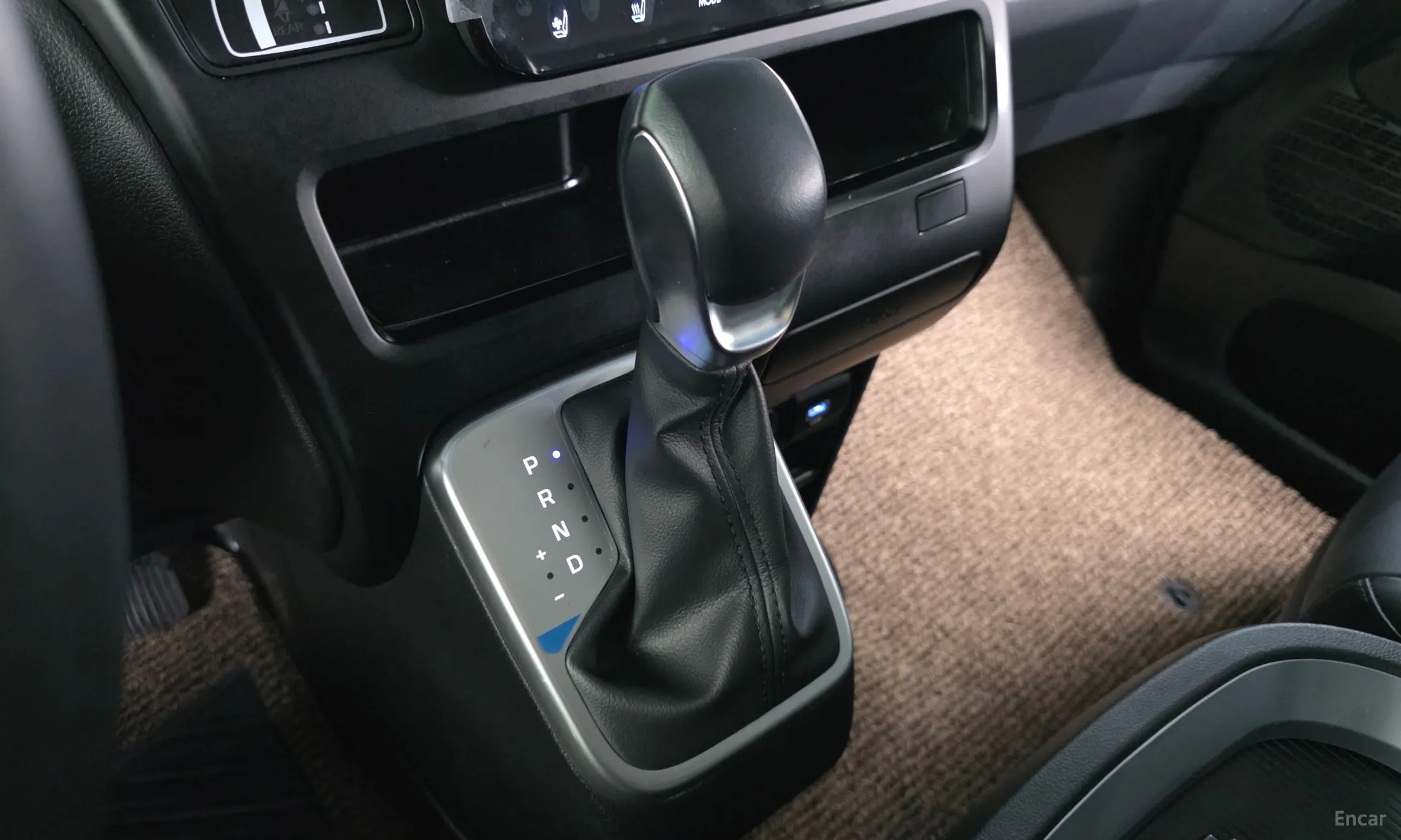 Hyundai Staria превью 9