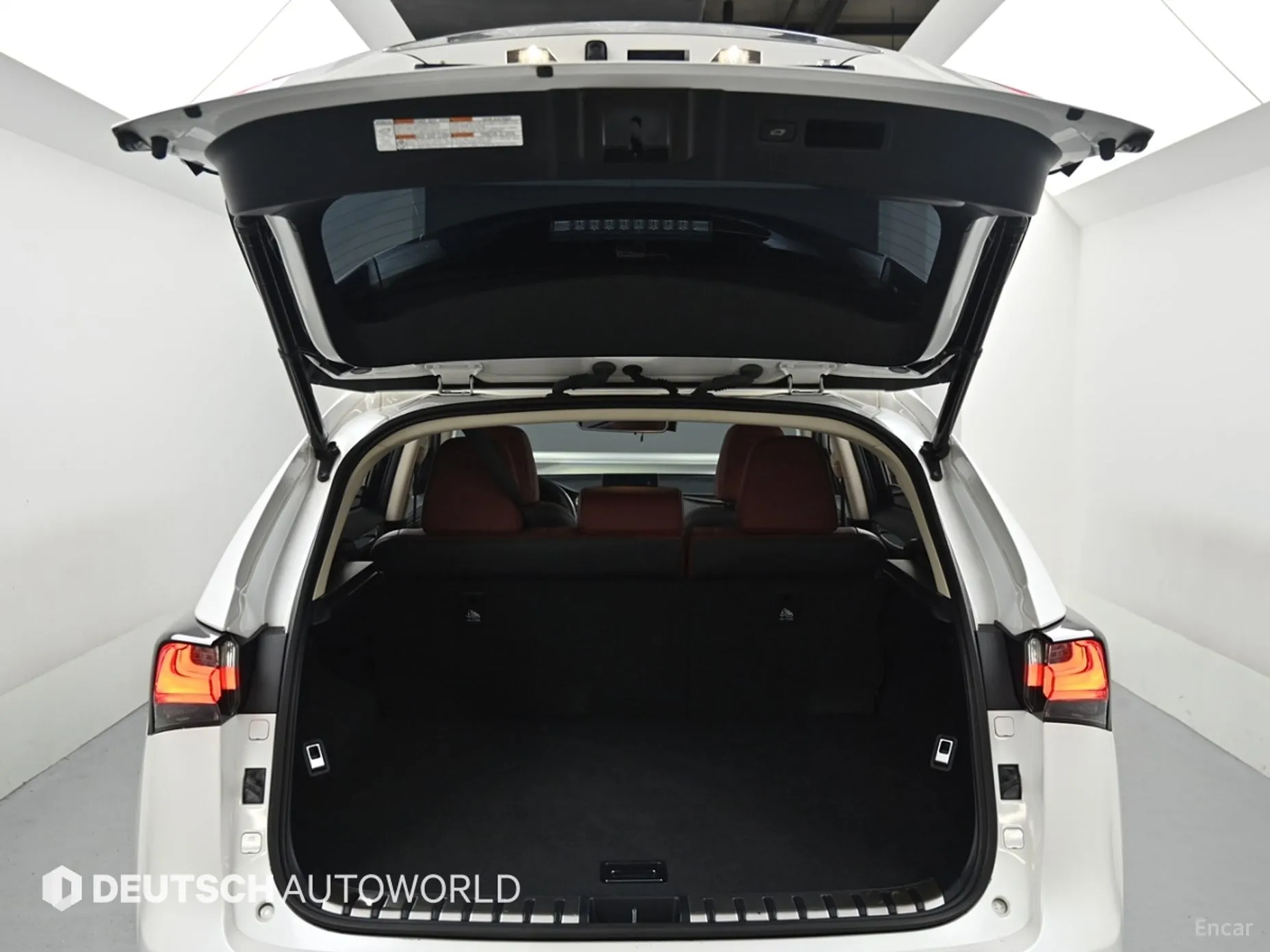 Lexus NX200t превью 19