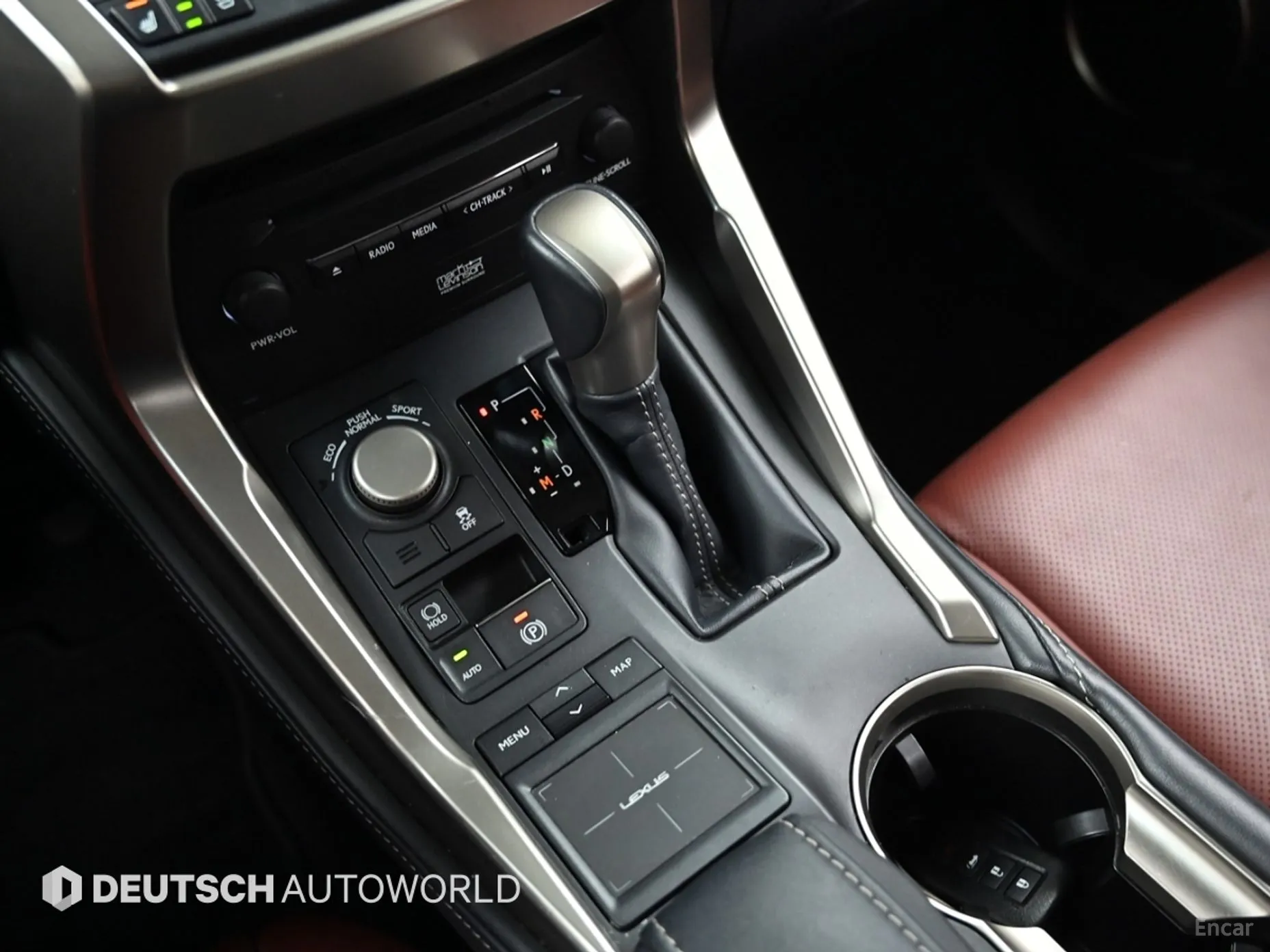 Lexus NX200t превью 9
