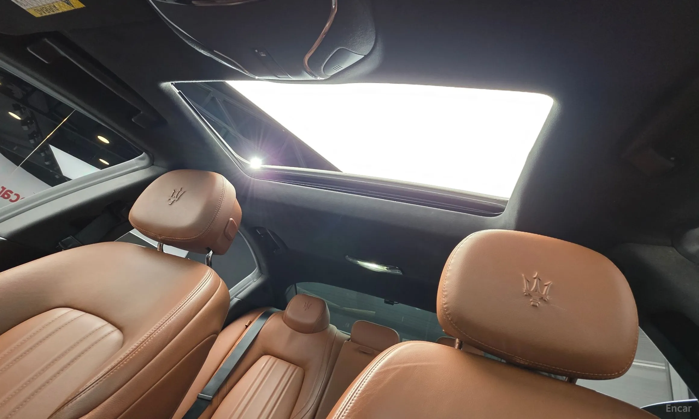 Maserati Ghibli превью 11