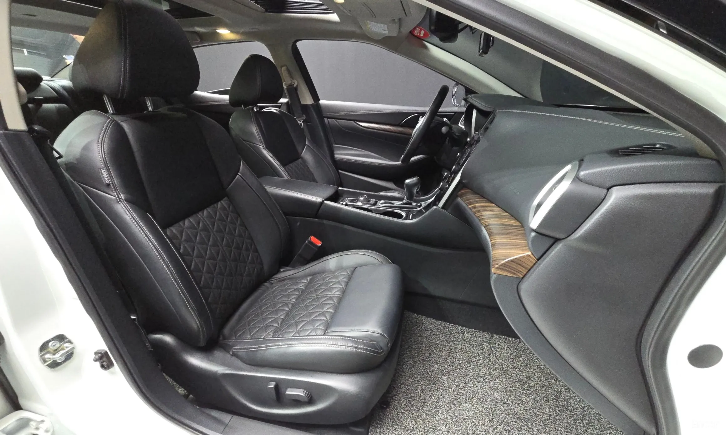 Nissan Maxima (A36) превью 11