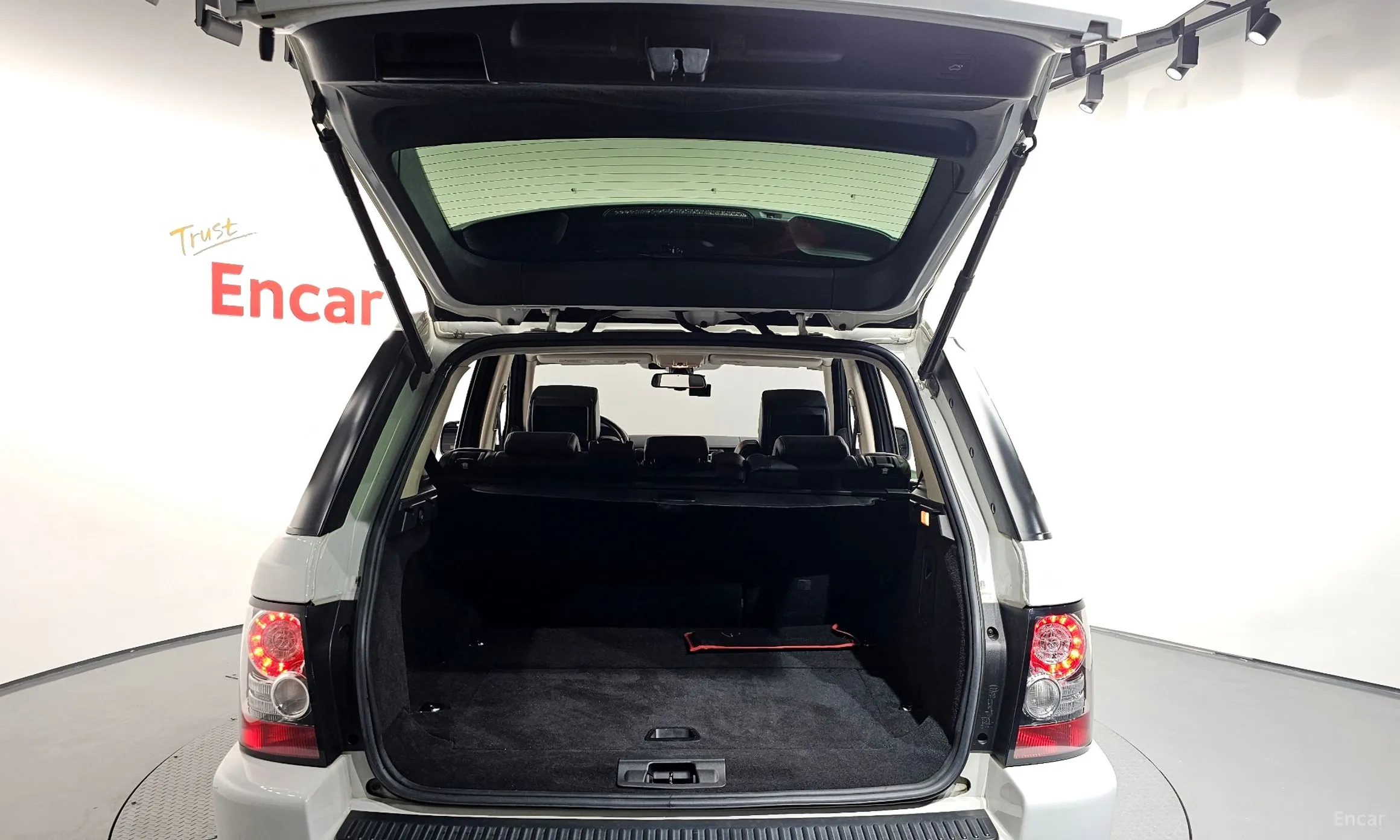 Land Rover Range Rover Sport превью 18