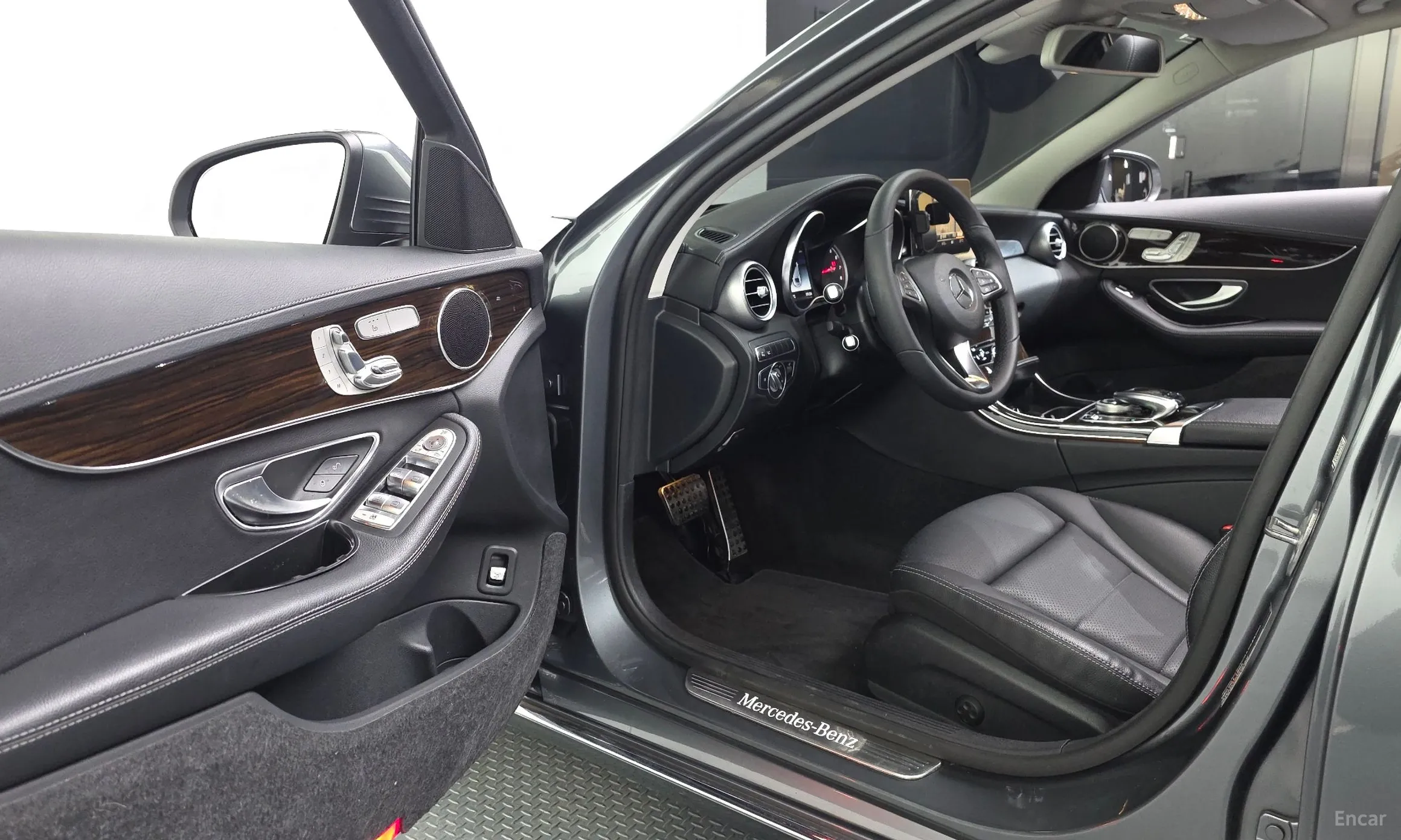 Mercedes Benz C-Class W205 превью 10
