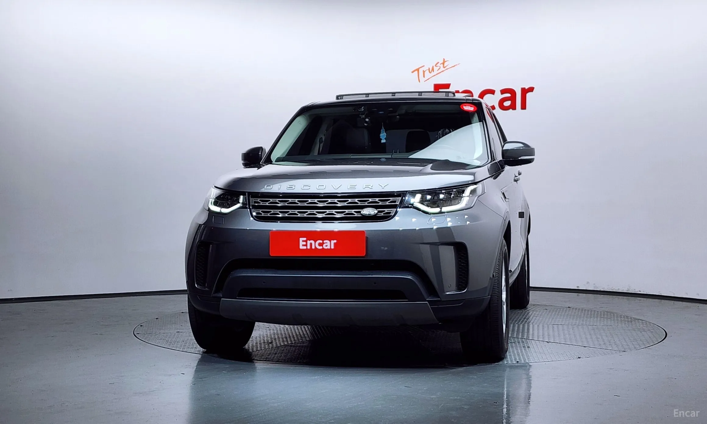 Land Rover Discovery 5 превью 3