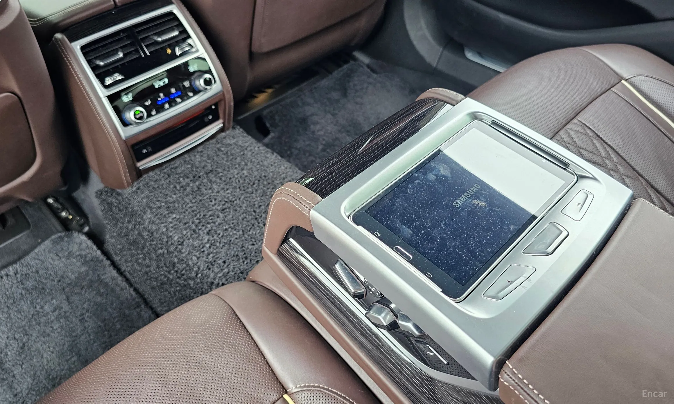 BMW 7 Series (G11) превью 16