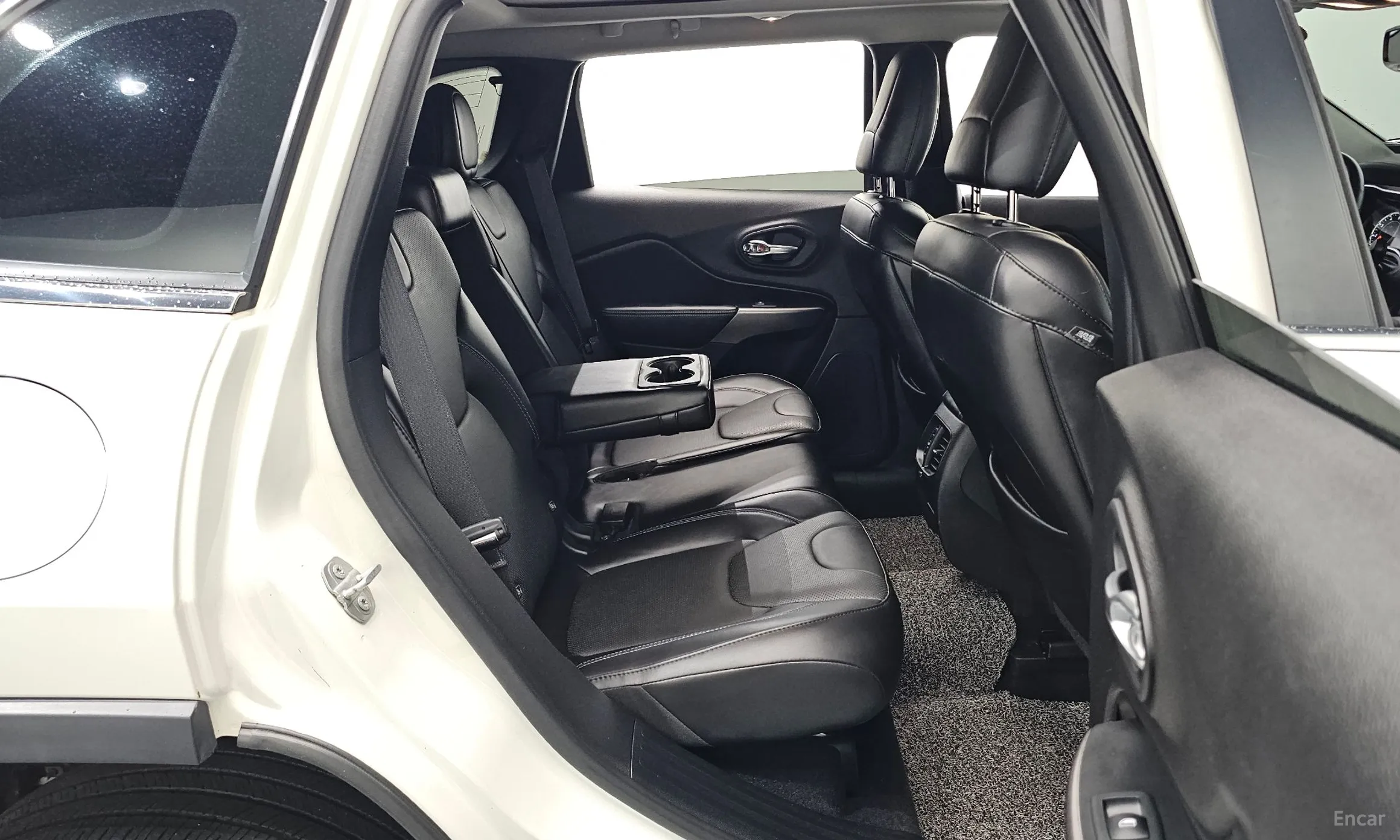 Jeep Cherokee (KL) превью 20