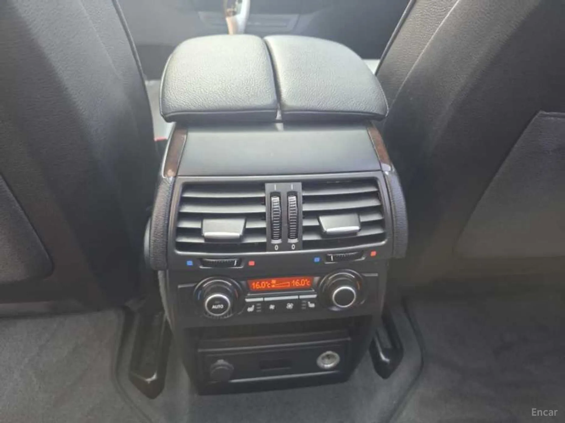 BMW X5 (E70) превью 10