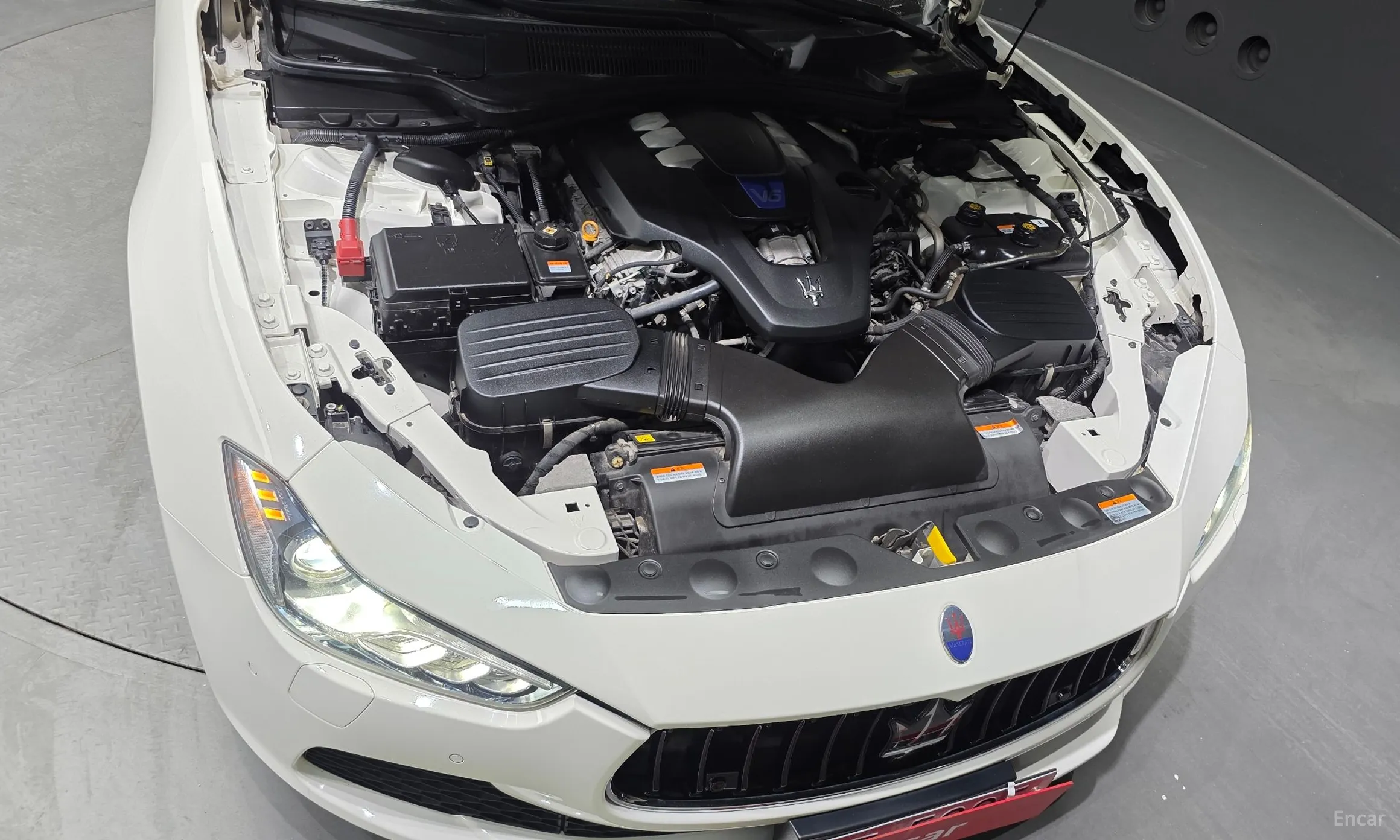 Maserati Ghibli превью 6