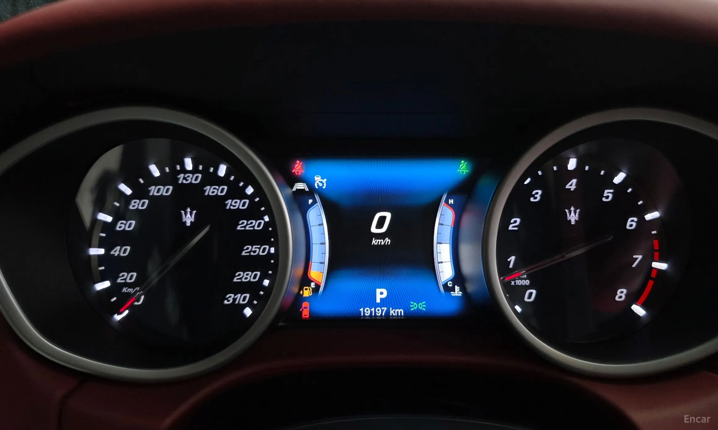Maserati Ghibli превью 8