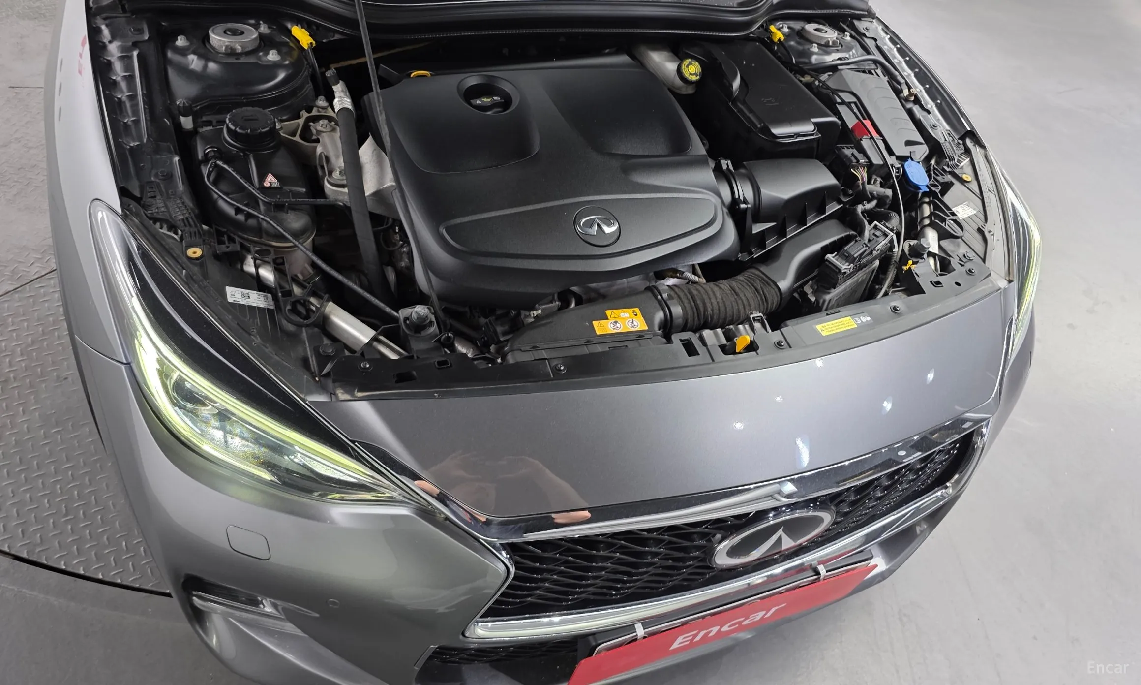 Infiniti Q30 превью 6