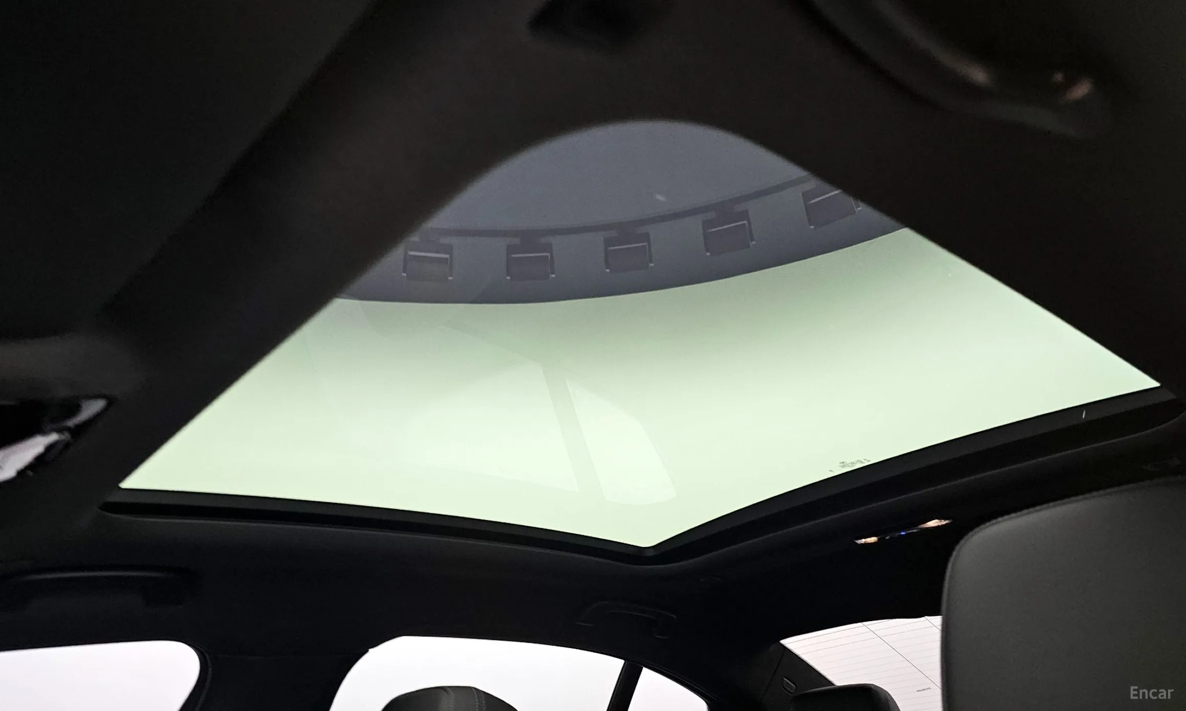 BMW 5 Series (G60) превью 18