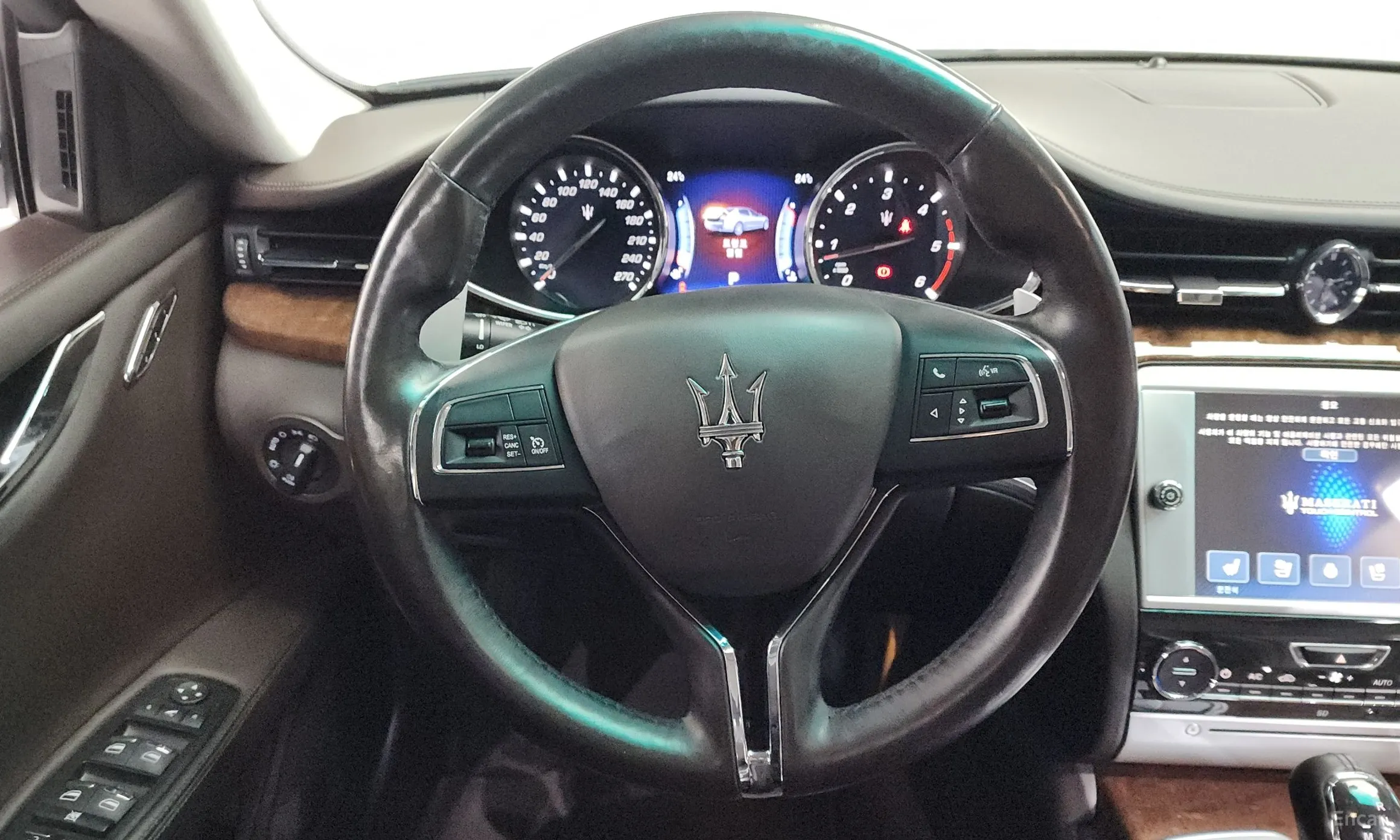 Maserati Quattroporte превью 13