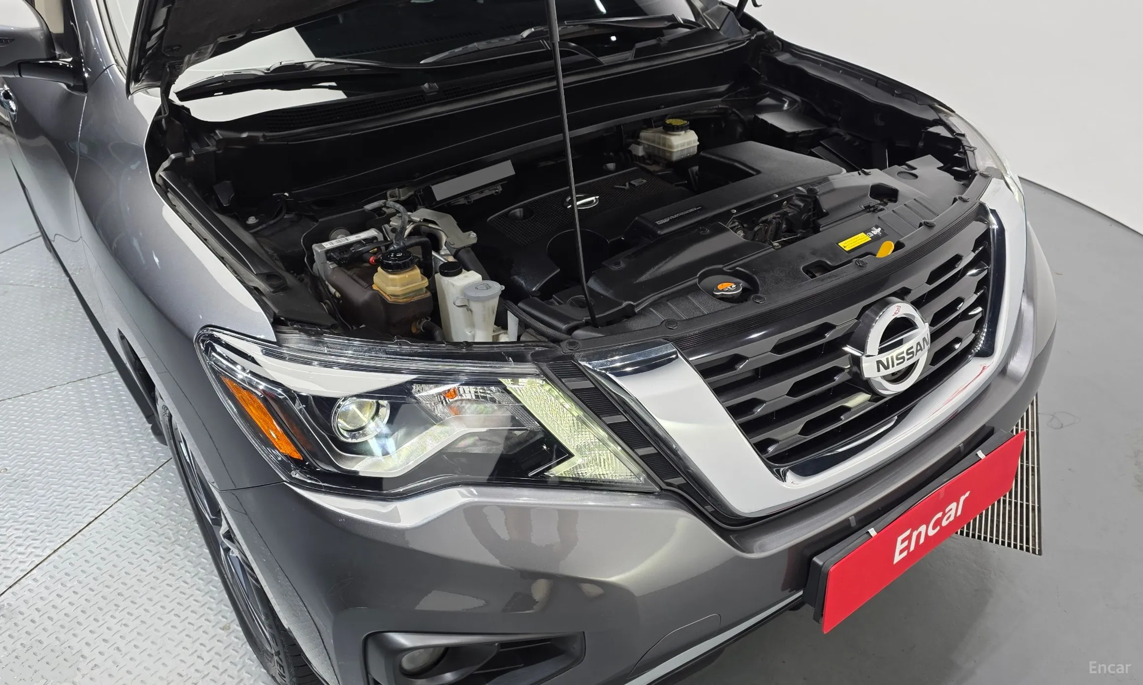 Nissan Pathfinder Gen 4 превью 6