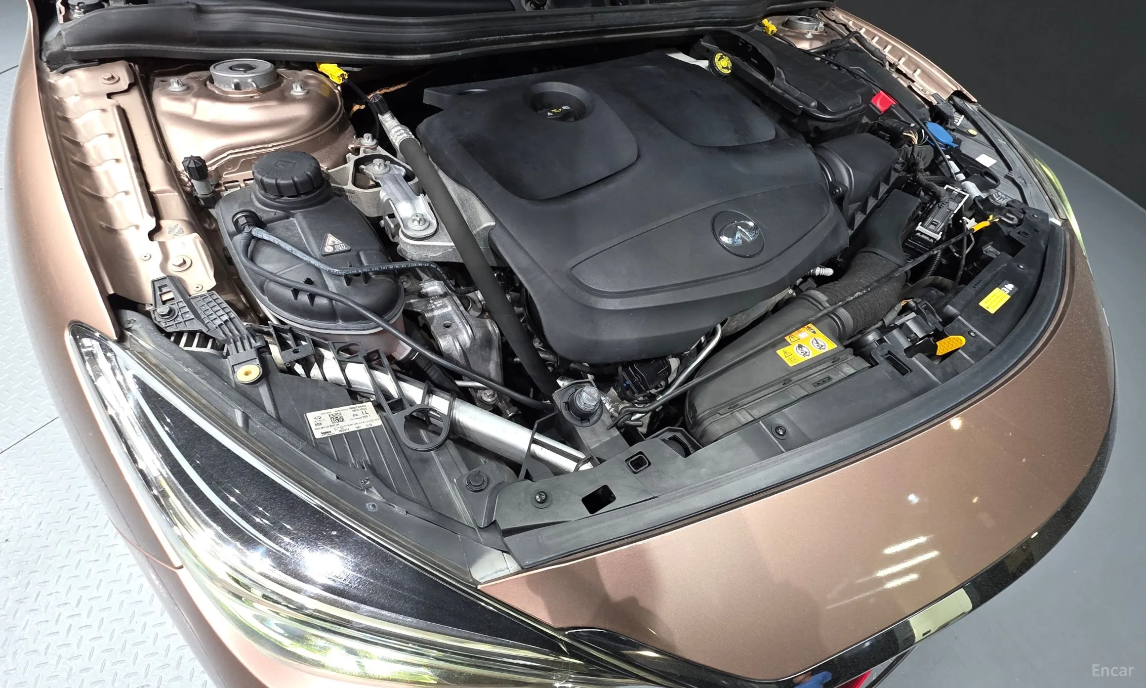 Infiniti Q30 превью 6