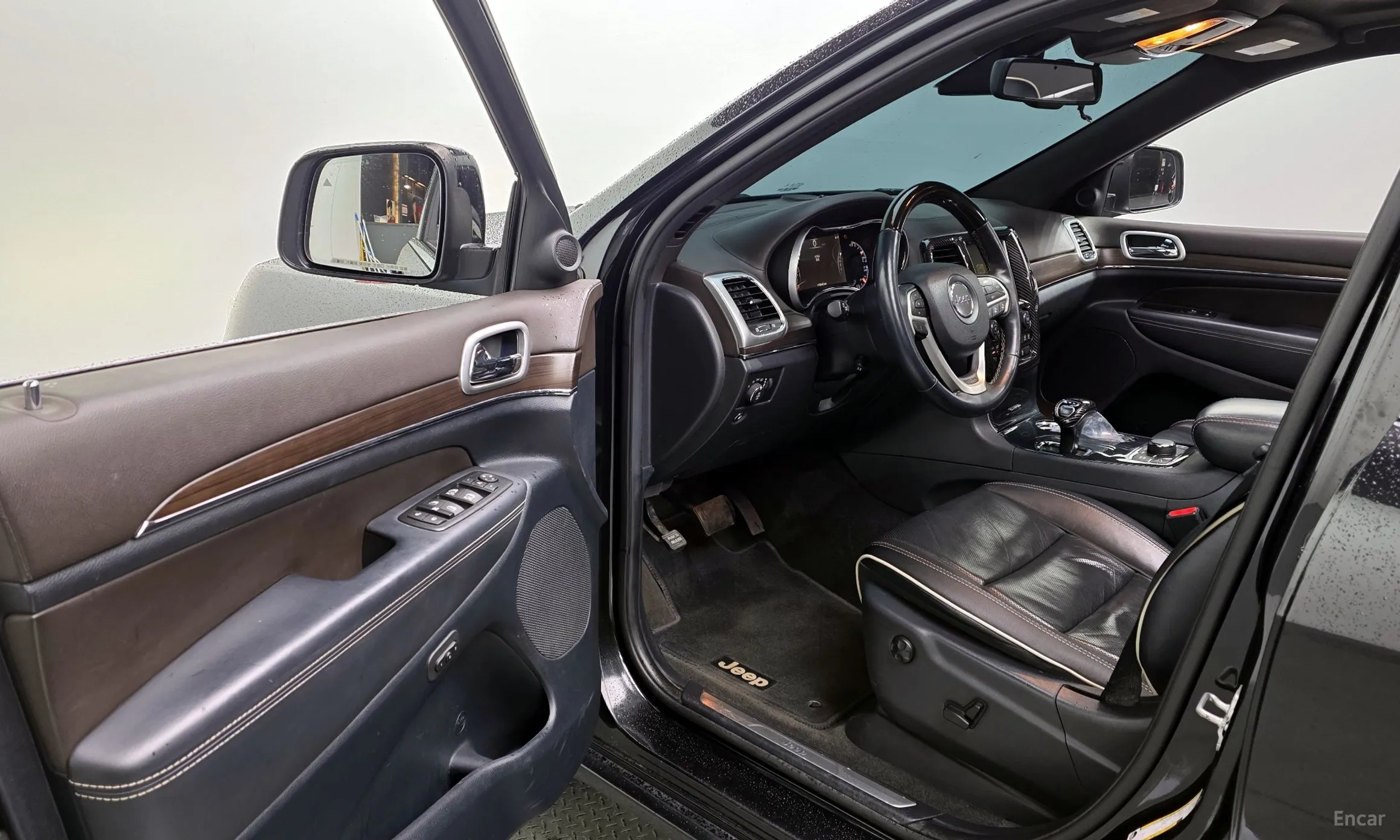 Jeep Grand Cherokee превью 10