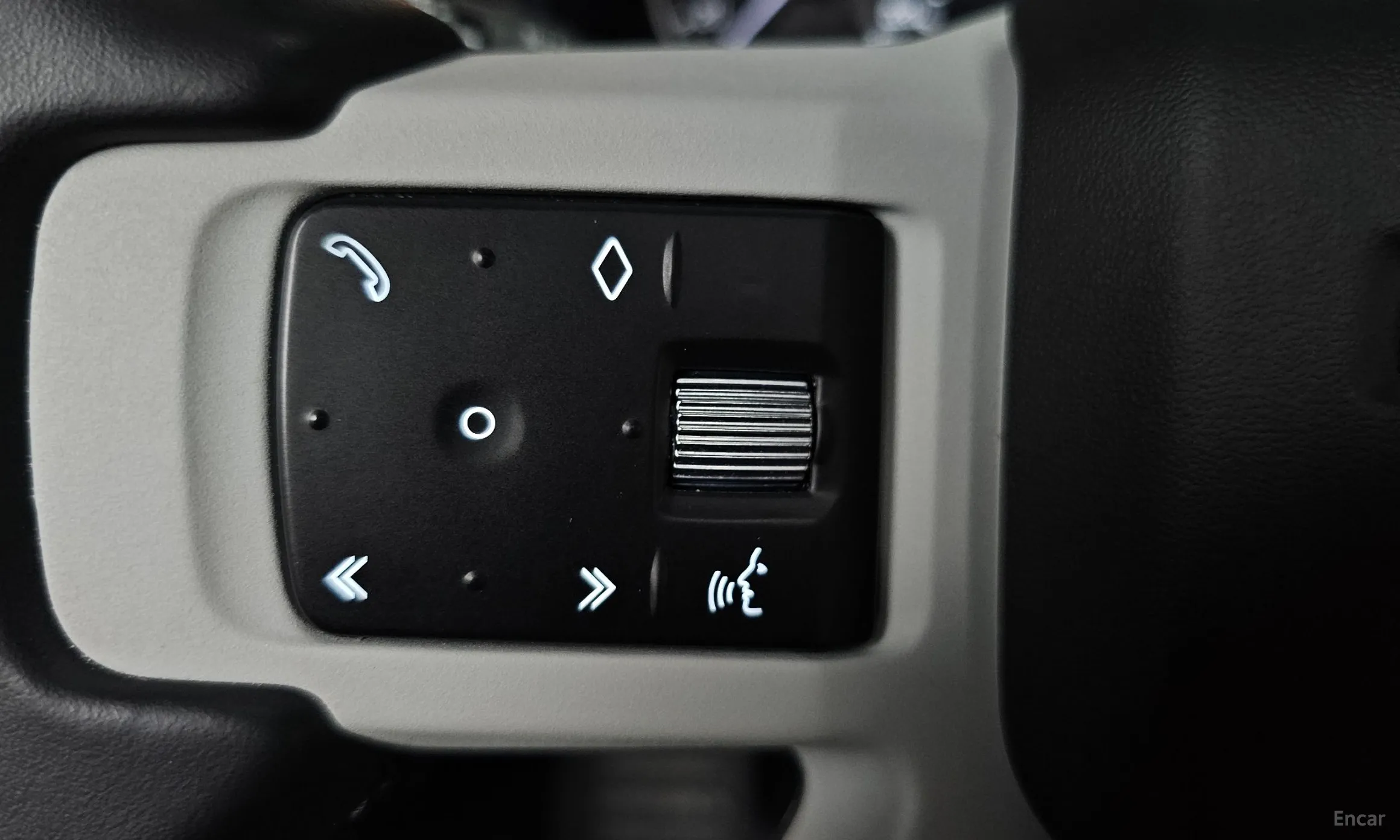 Land Rover Defender (L663) превью 16