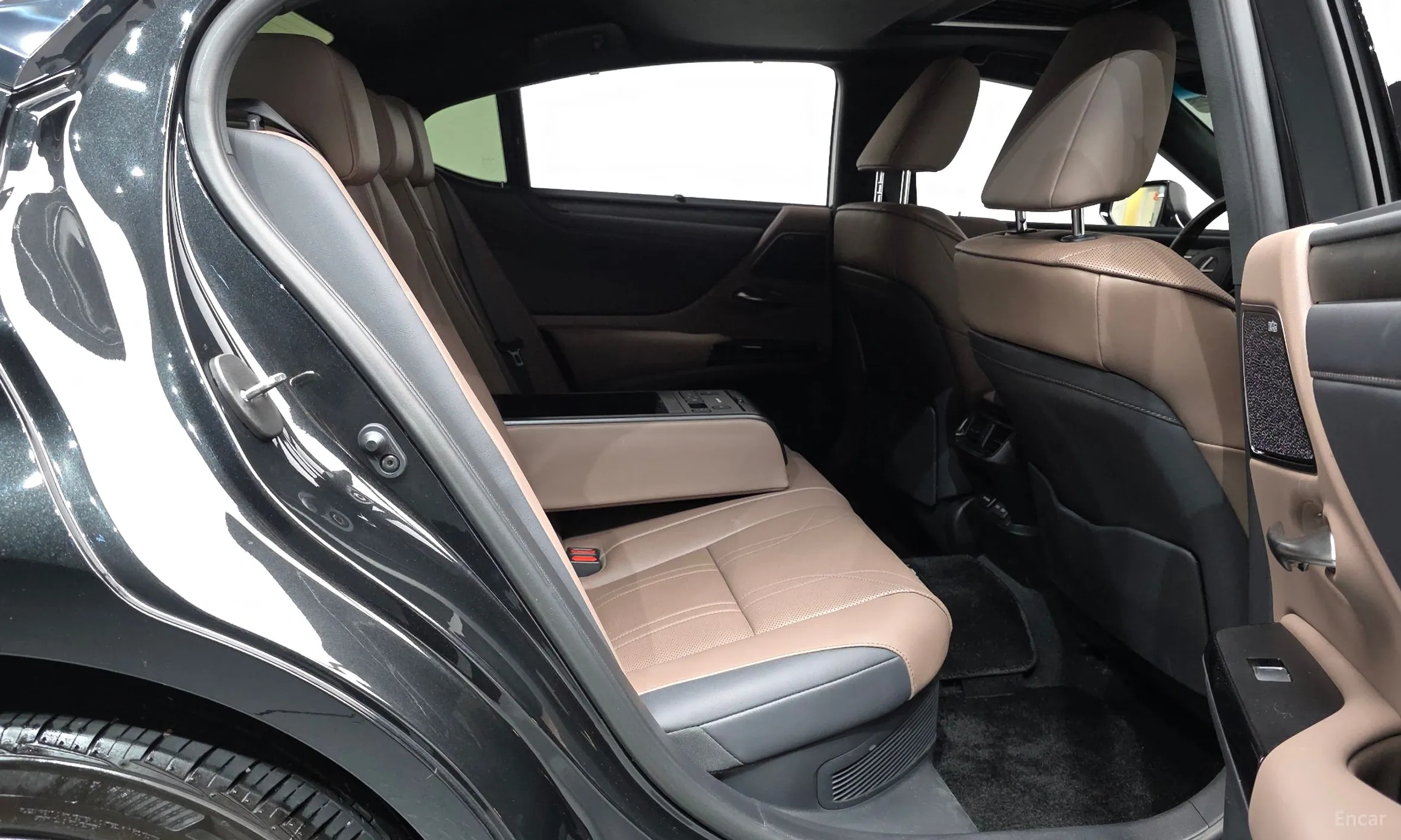 Lexus ES300h 7th Generation превью 11