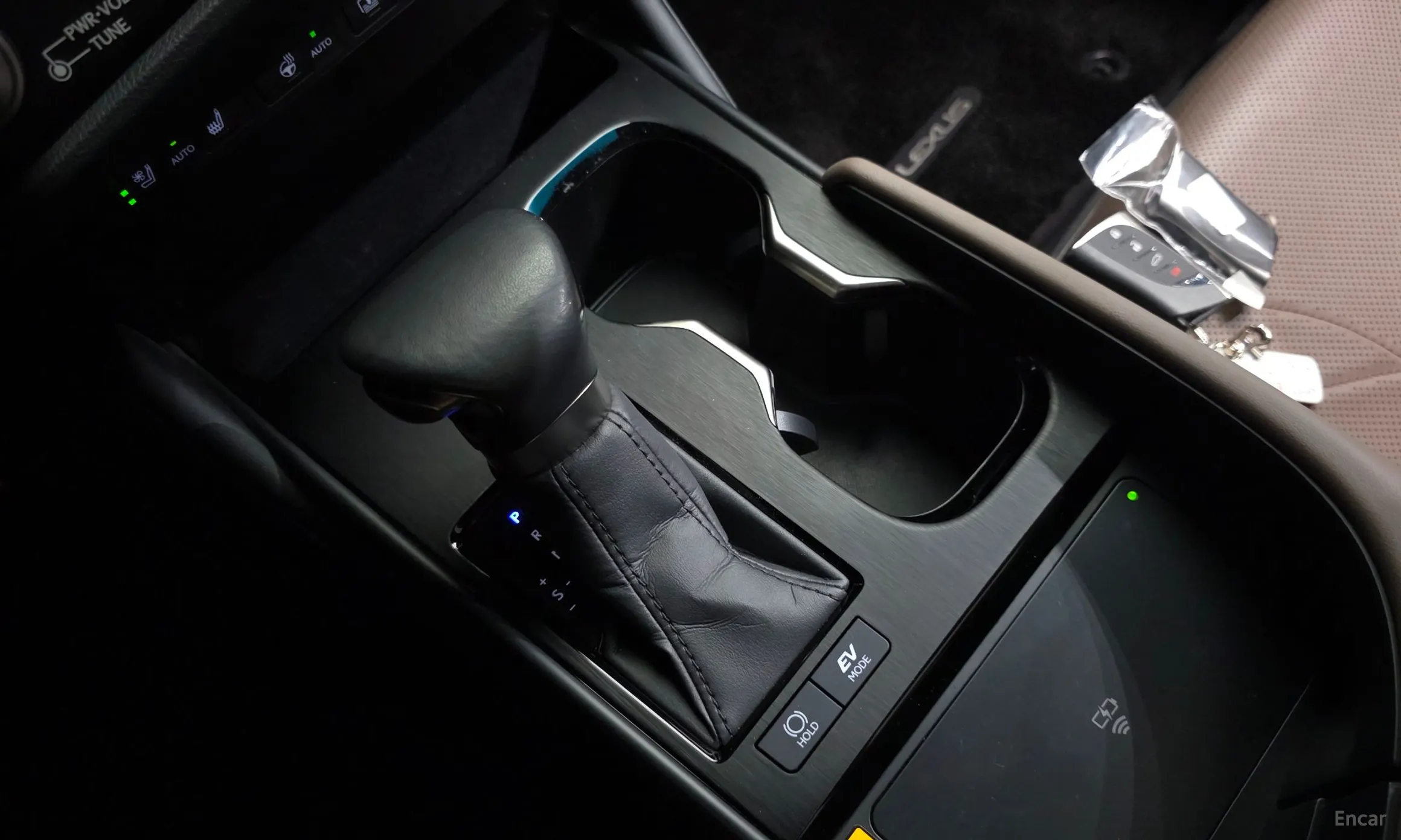Lexus ES300h 7th Generation превью 9