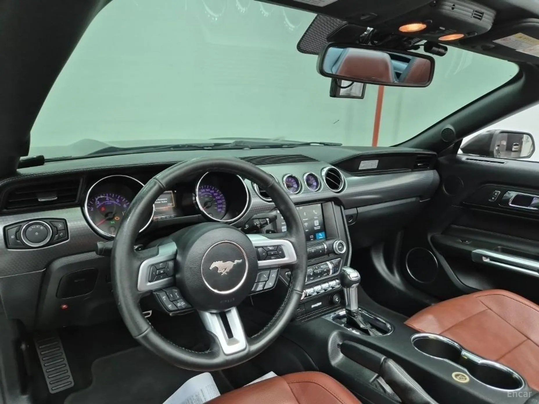 Ford Mustang превью 16