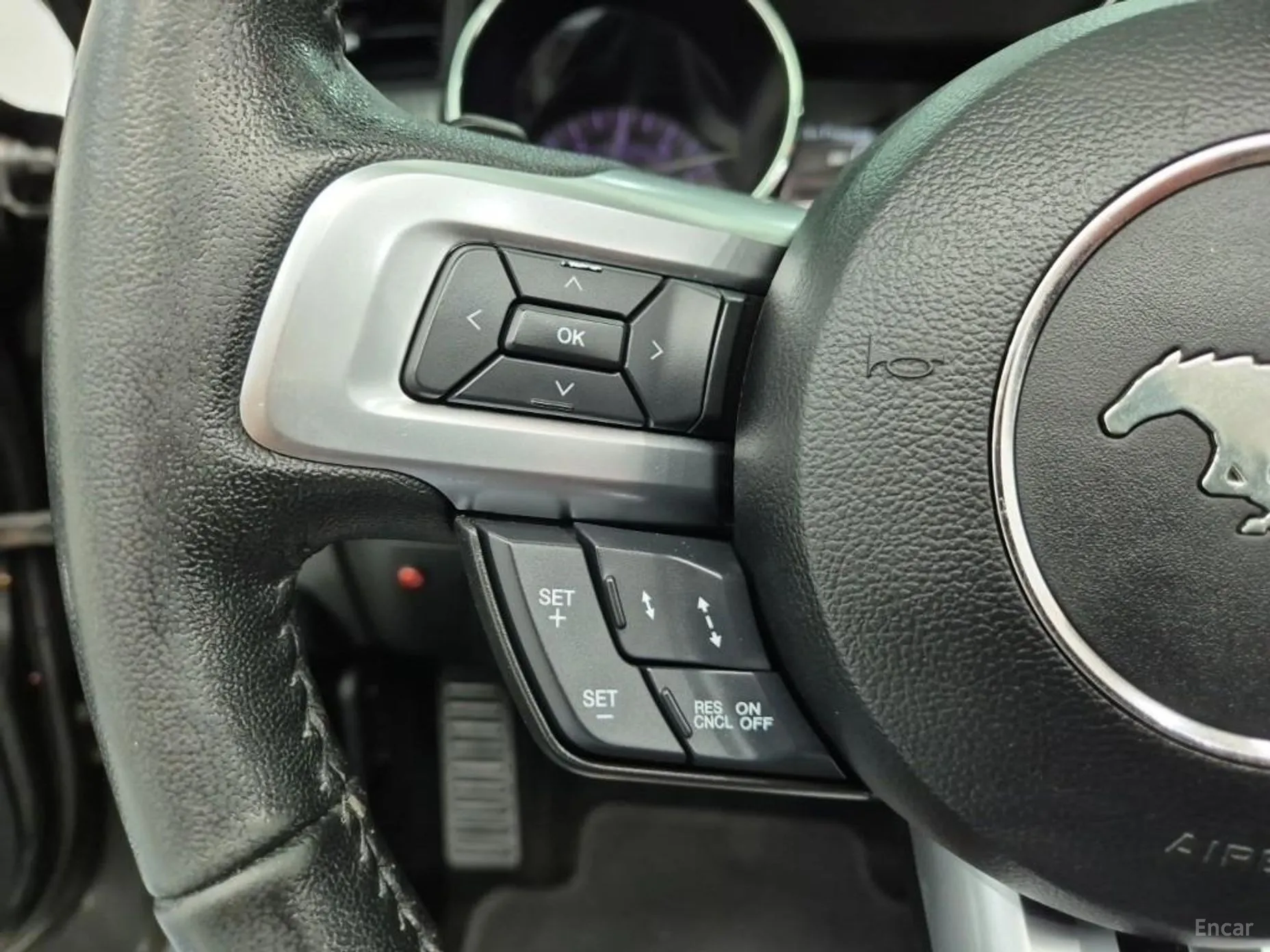 Ford Mustang превью 6
