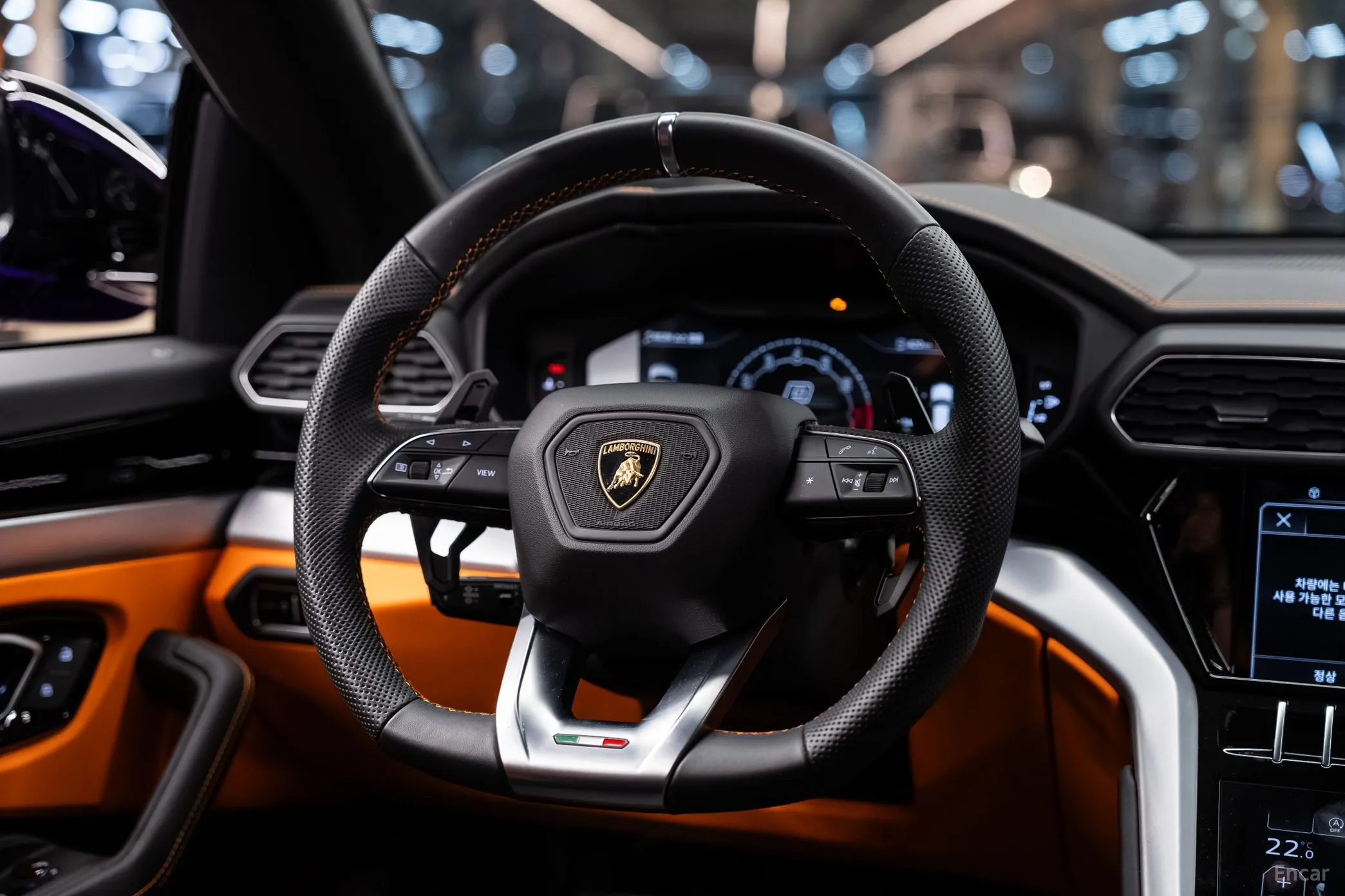 Lamborghini Urus превью 10
