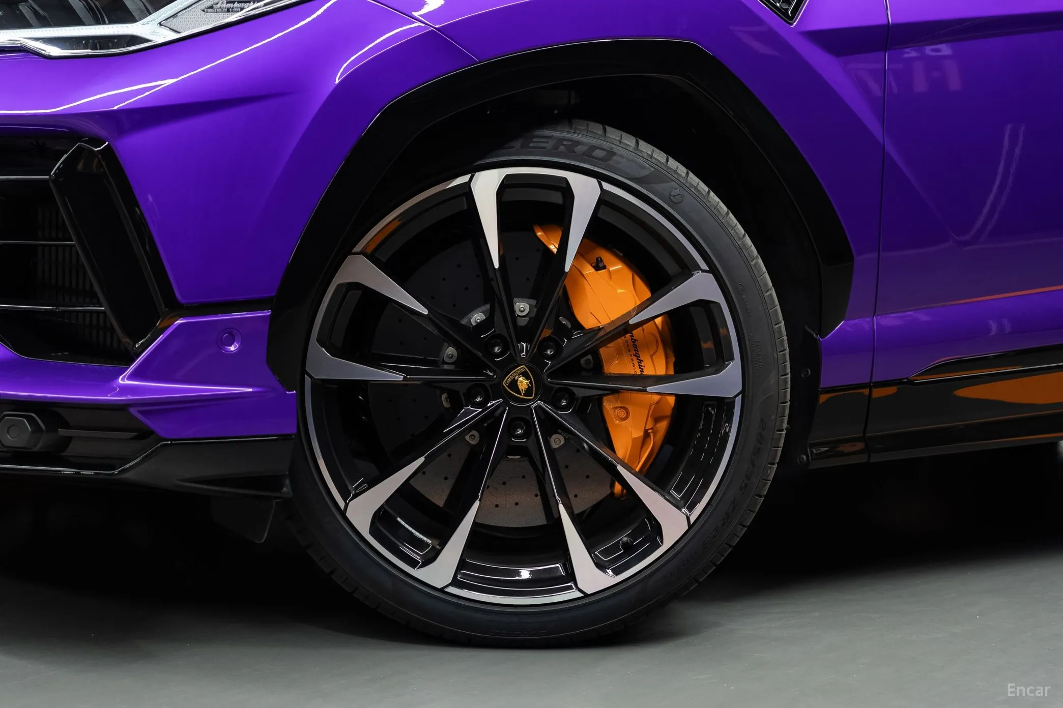 Lamborghini Urus превью 6