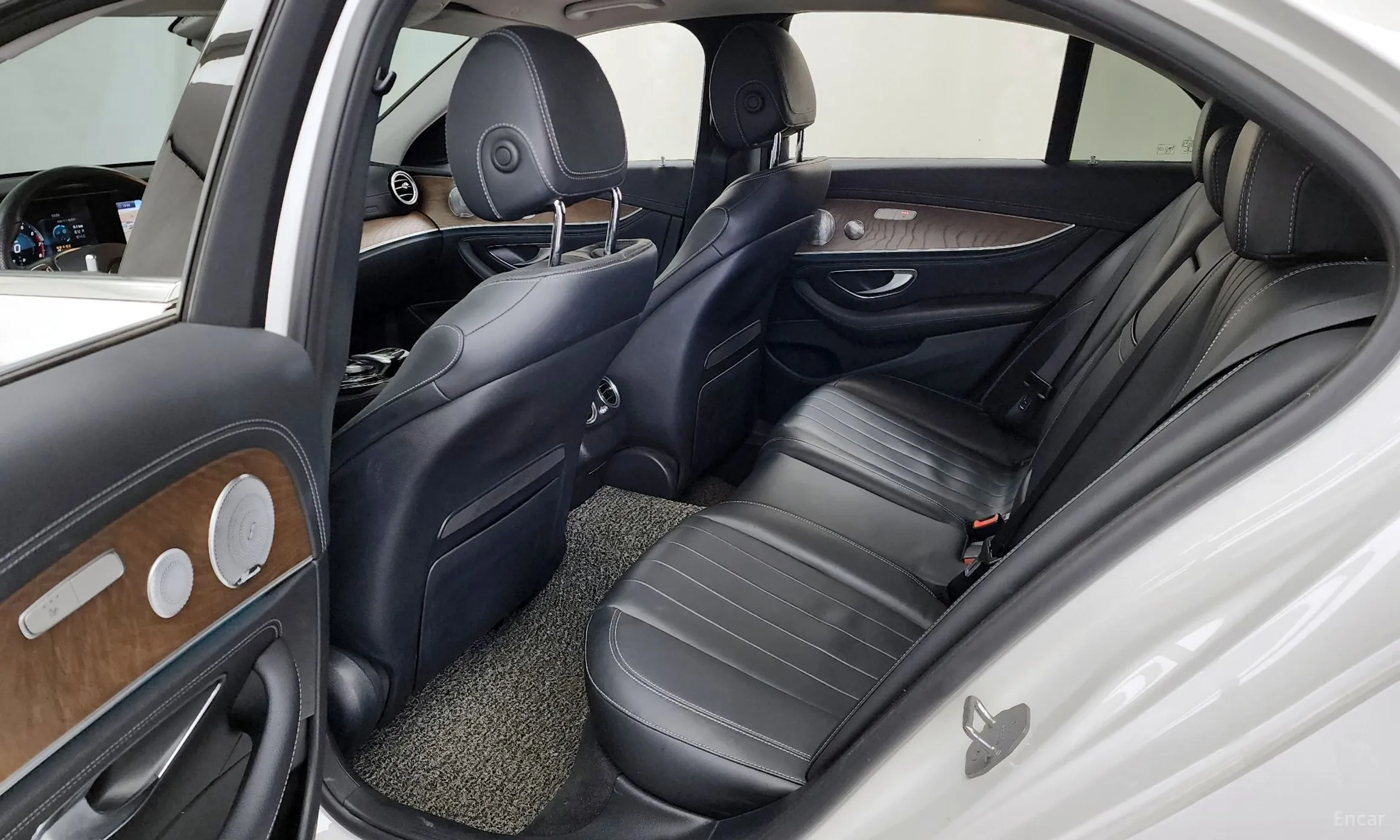 Mercedes Benz E-Class W213 превью 12