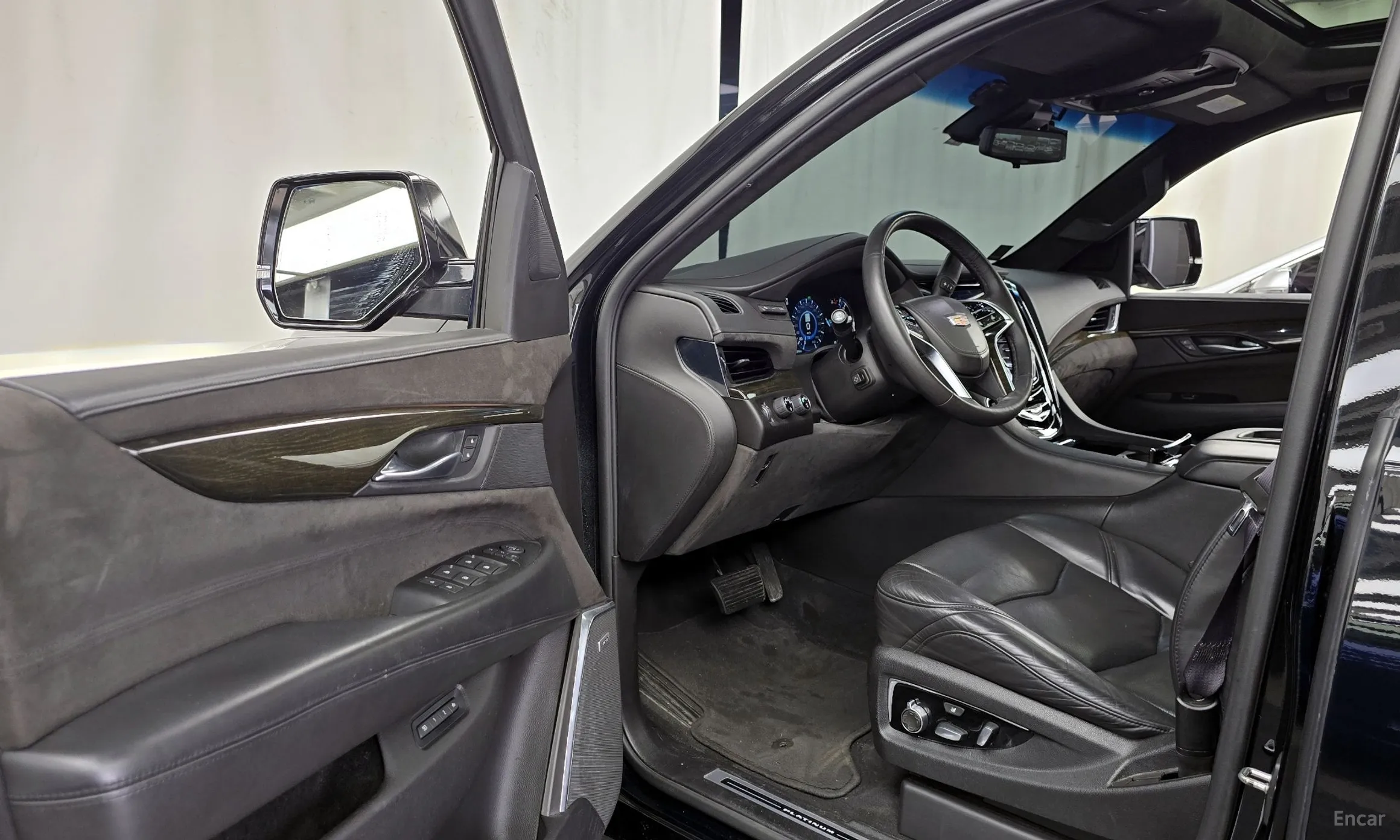 Cadillac Escalade превью 10