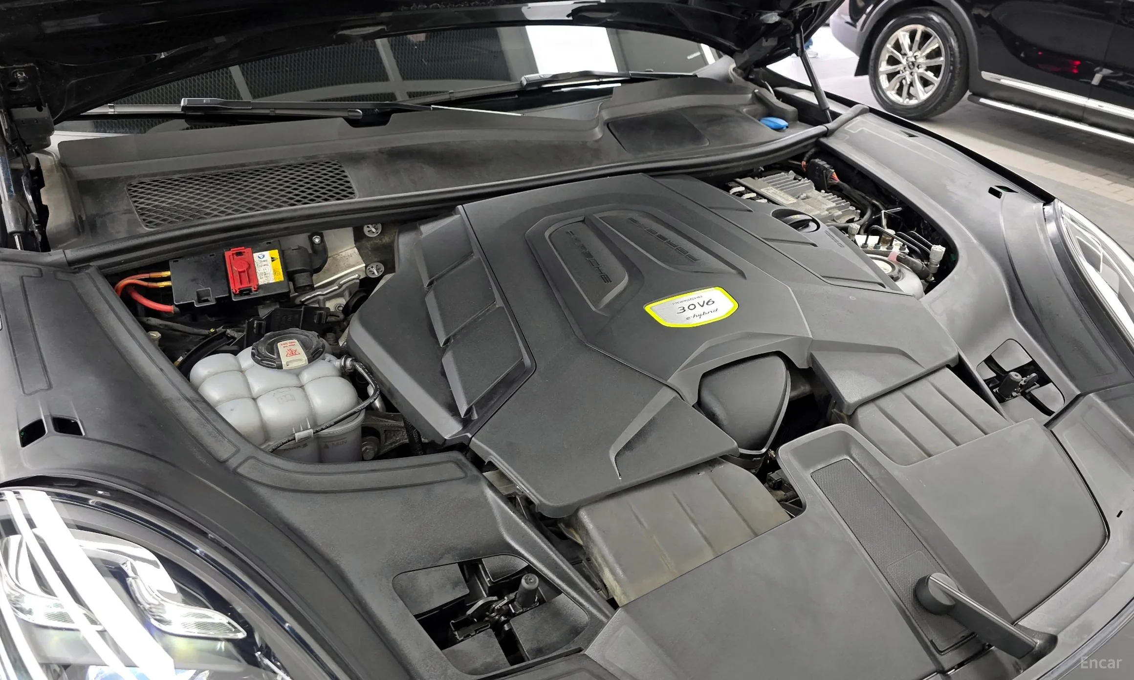 Porsche Cayenne (PO536) превью 6