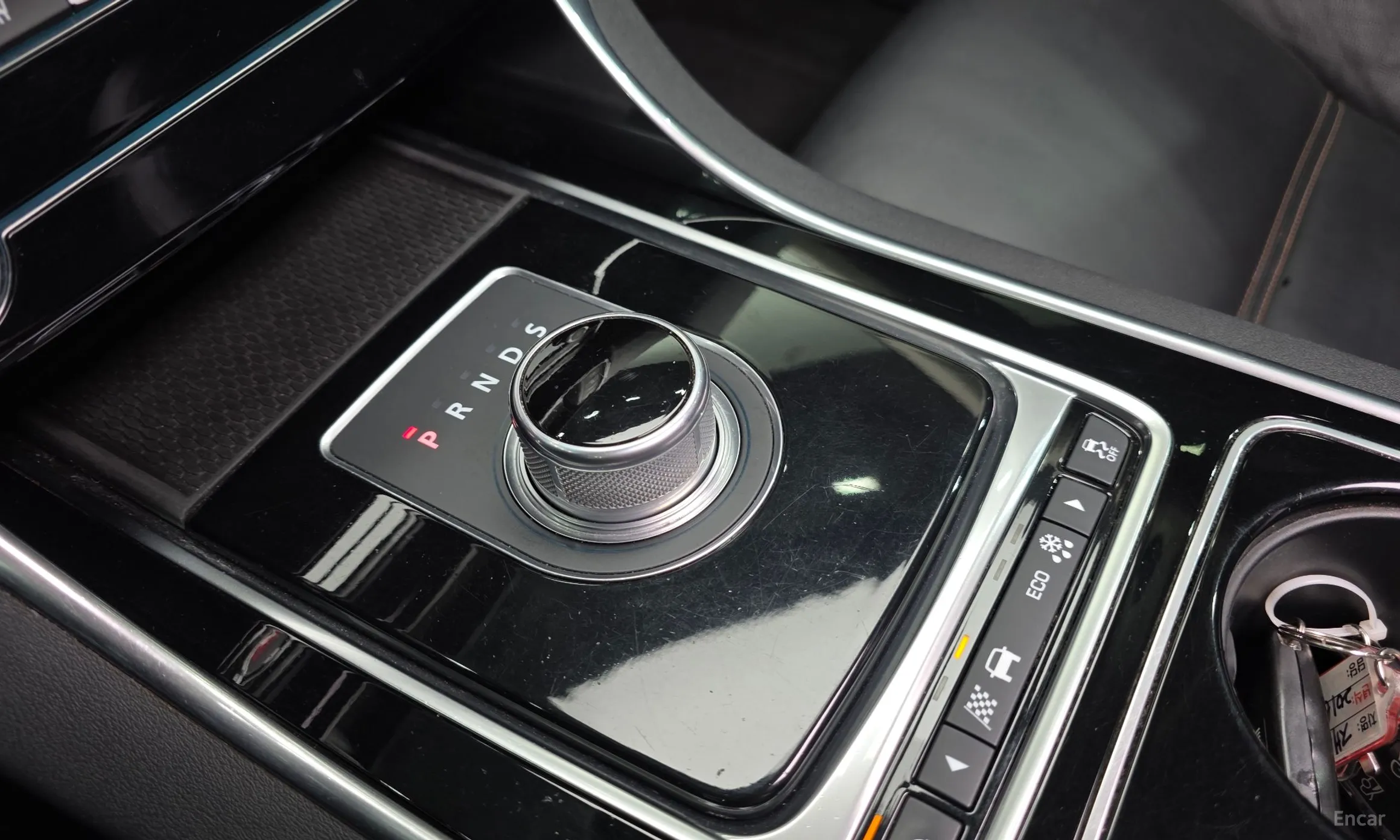 Jaguar XE превью 9
