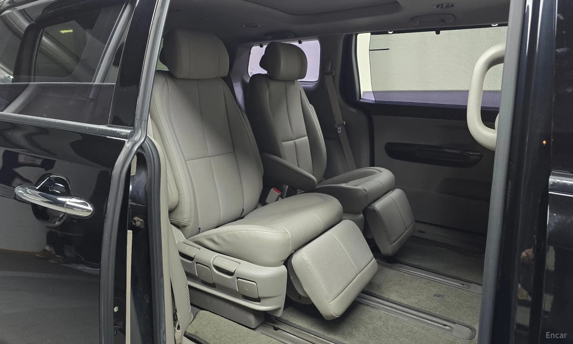 Kia Carnival превью 11