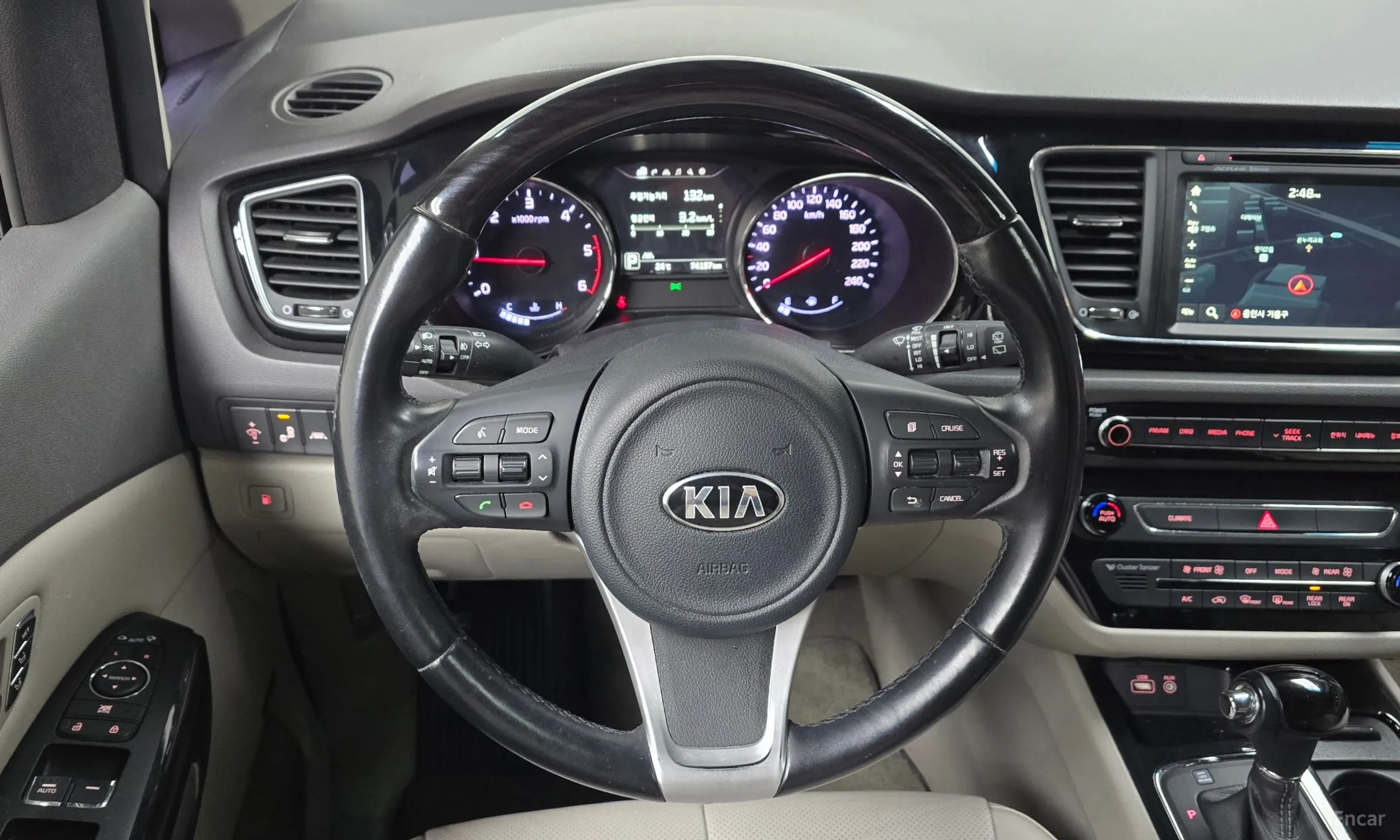 Kia Carnival превью 12