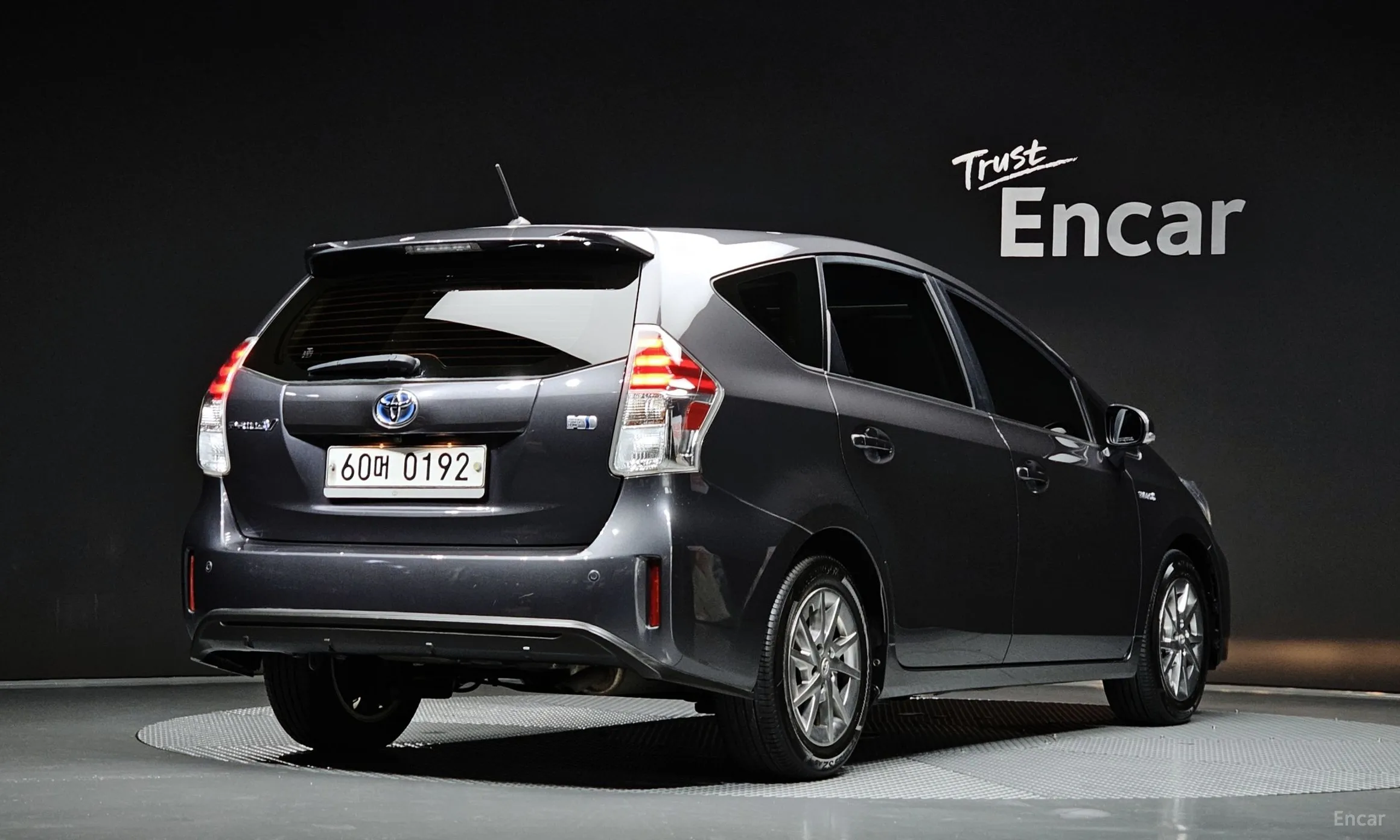 Toyota Prius V