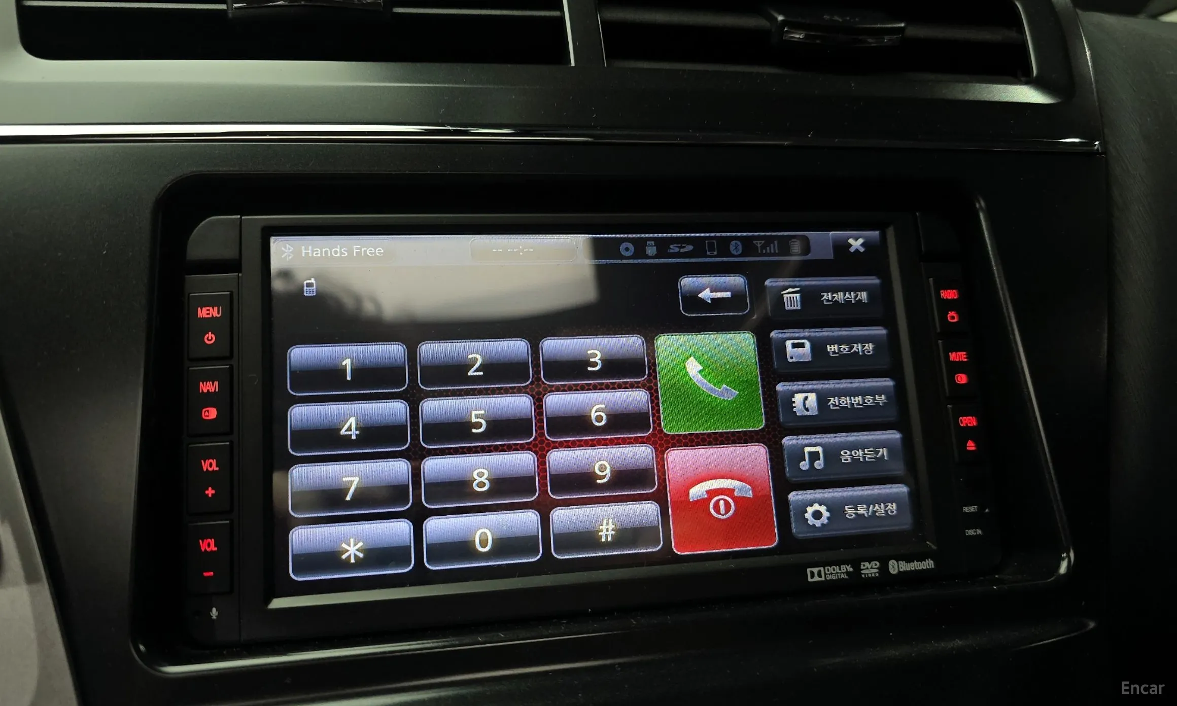 Toyota Prius V превью 16