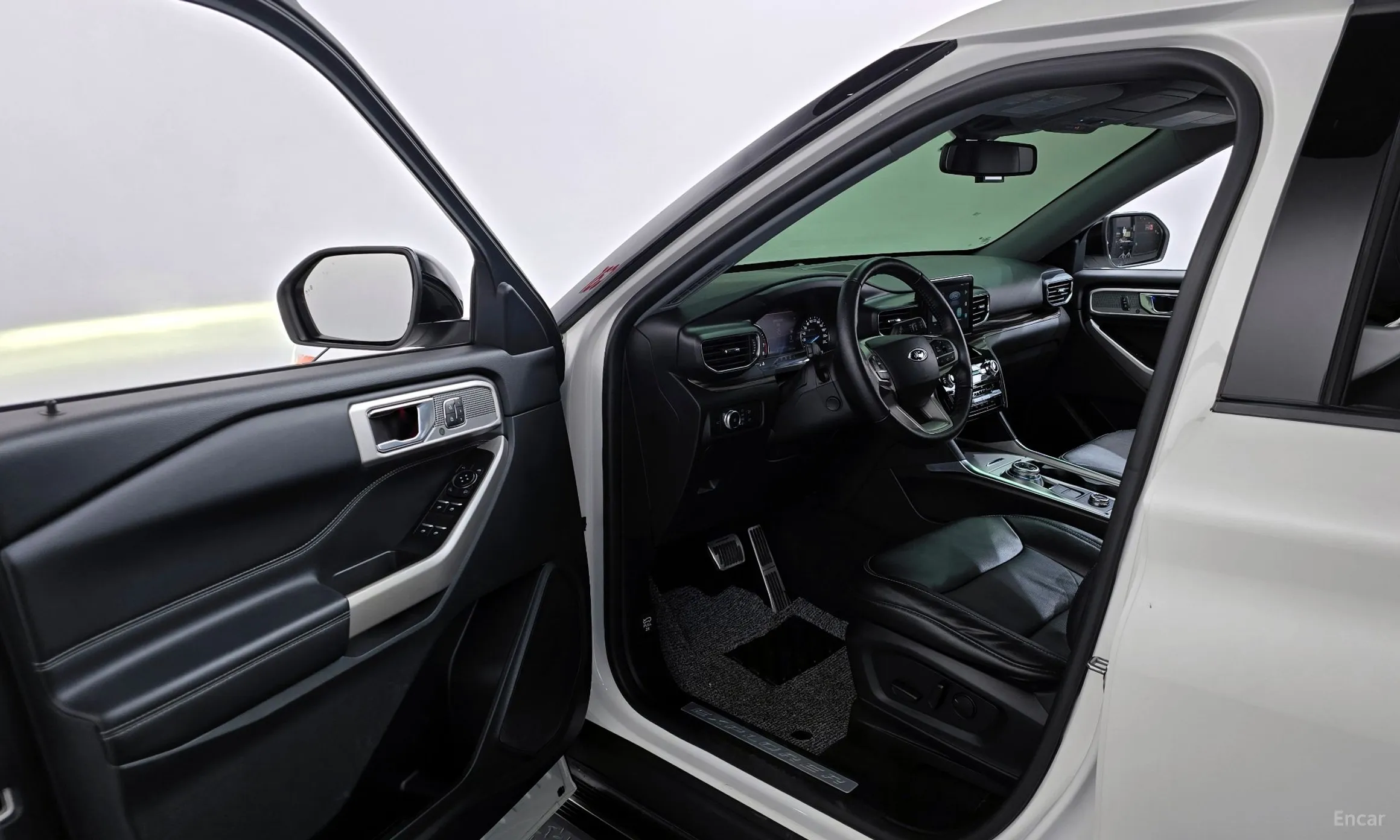 Ford Explorer 6th Generation превью 10
